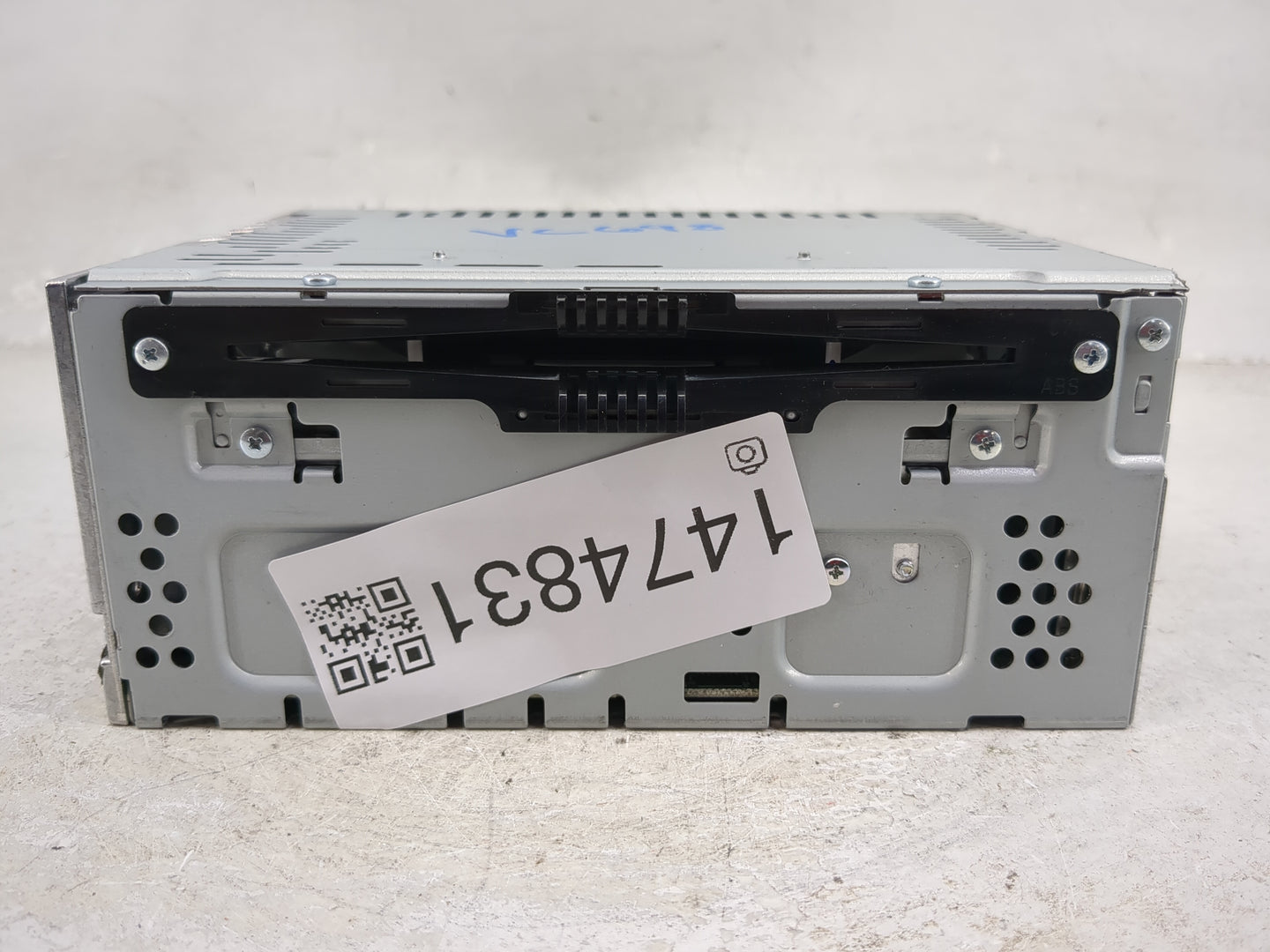 2013-2015 Ford Fusion Radio AM FM Cd Player Receiver Replacement P/N:CQ-FJ22E1UMC Fits Fits 2013 2014 2015 OEM Used Auto Par