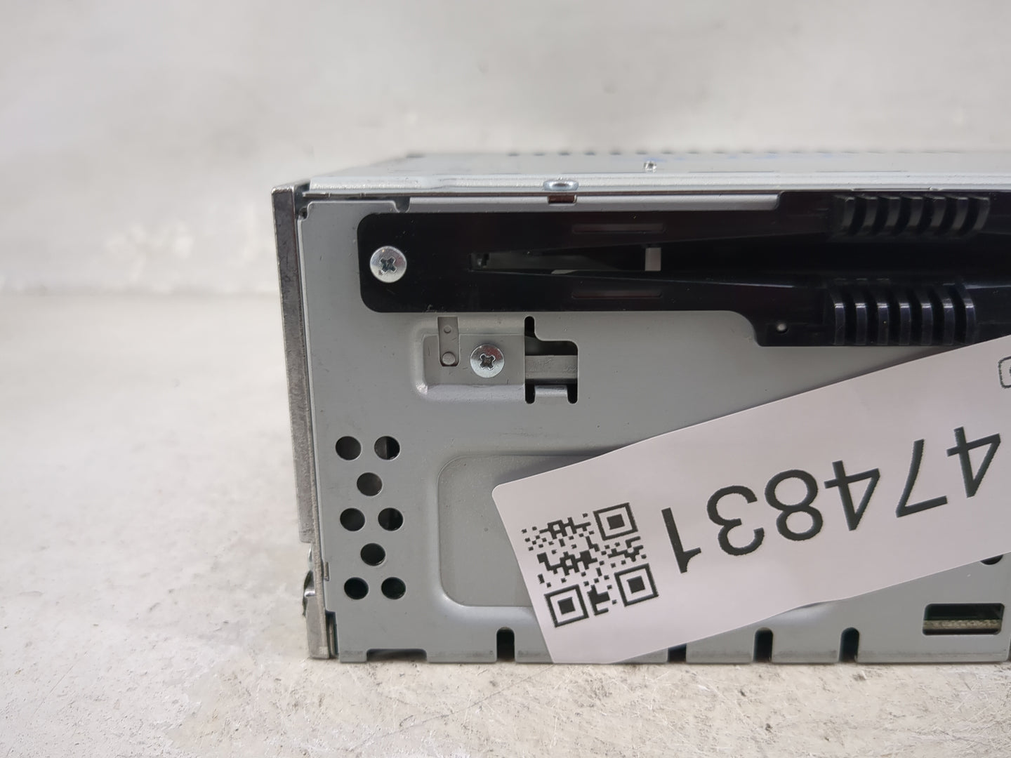 2013-2015 Ford Fusion Radio AM FM Cd Player Receiver Replacement P/N:CQ-FJ22E1UMC Fits Fits 2013 2014 2015 OEM Used Auto Par