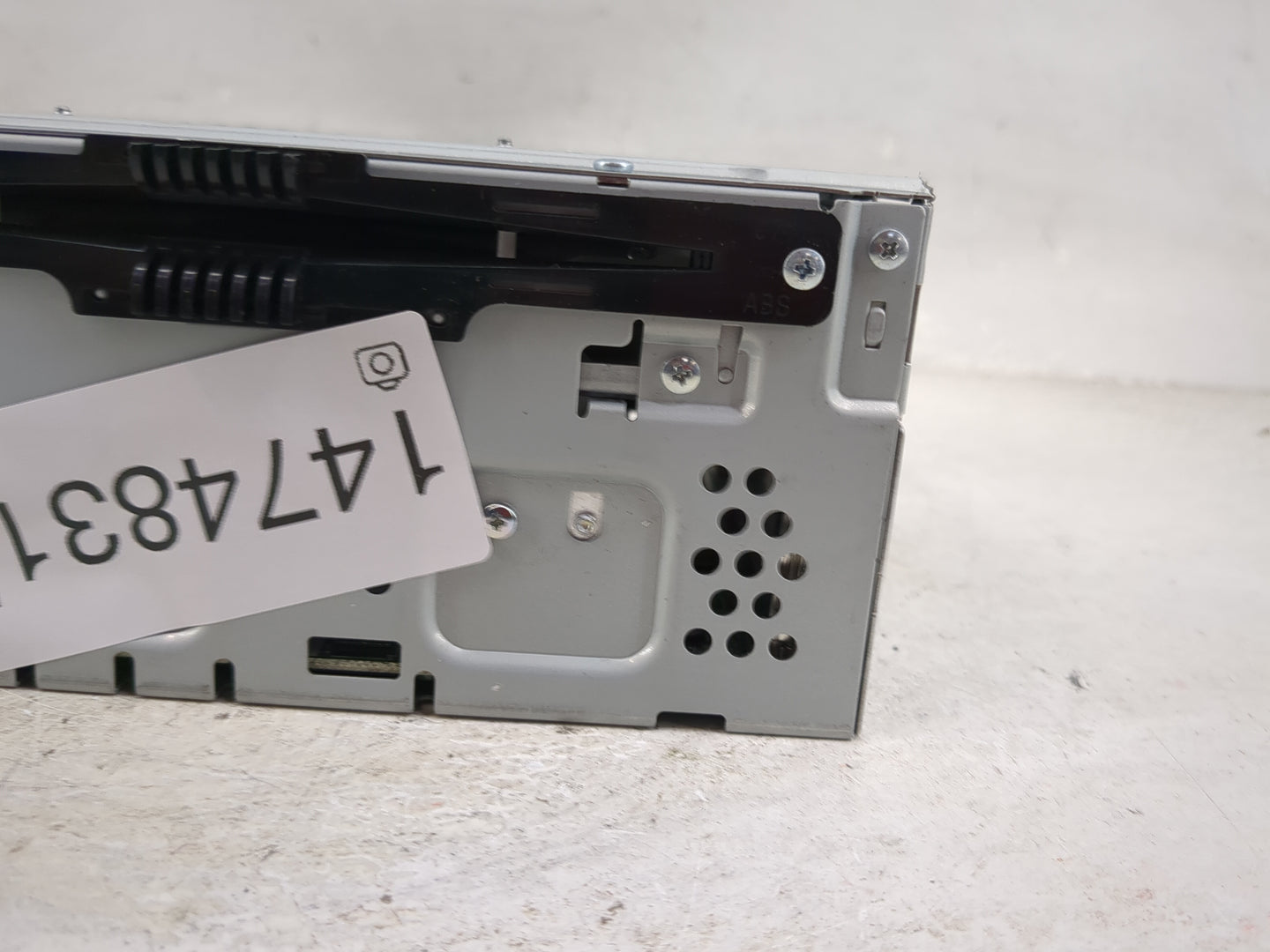2013-2015 Ford Fusion Radio AM FM Cd Player Receiver Replacement P/N:CQ-FJ22E1UMC Fits Fits 2013 2014 2015 OEM Used Auto Par