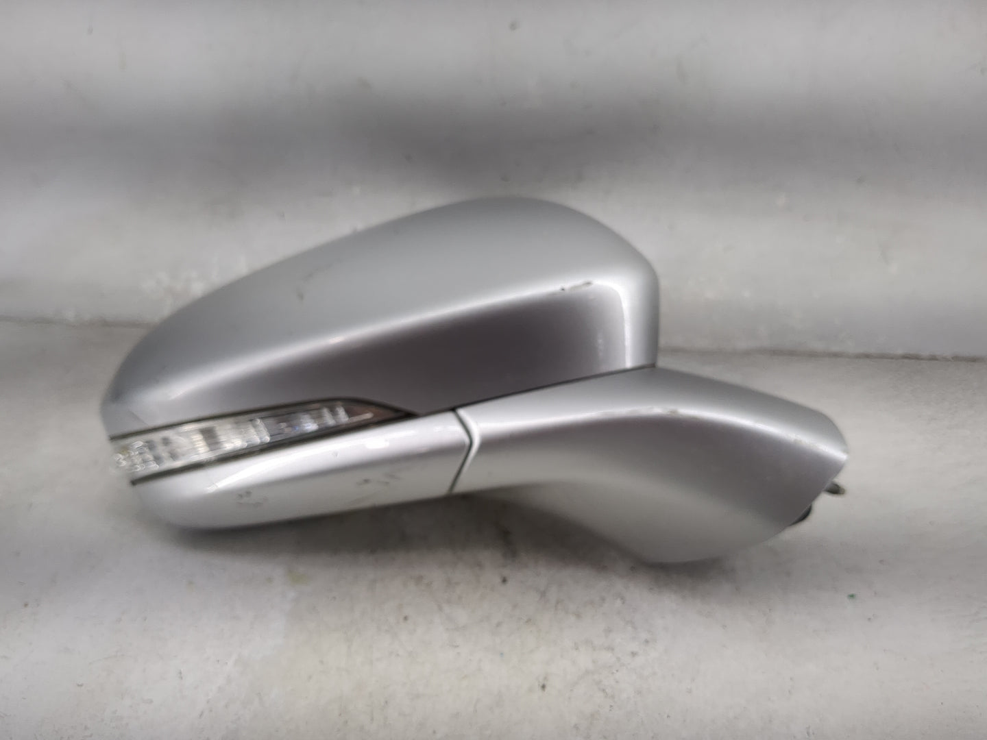 2013-2014 Ford Fusion Passenger Side View Mirror - Right Door Mirror OEM Used - Oemusedautoparts1.com