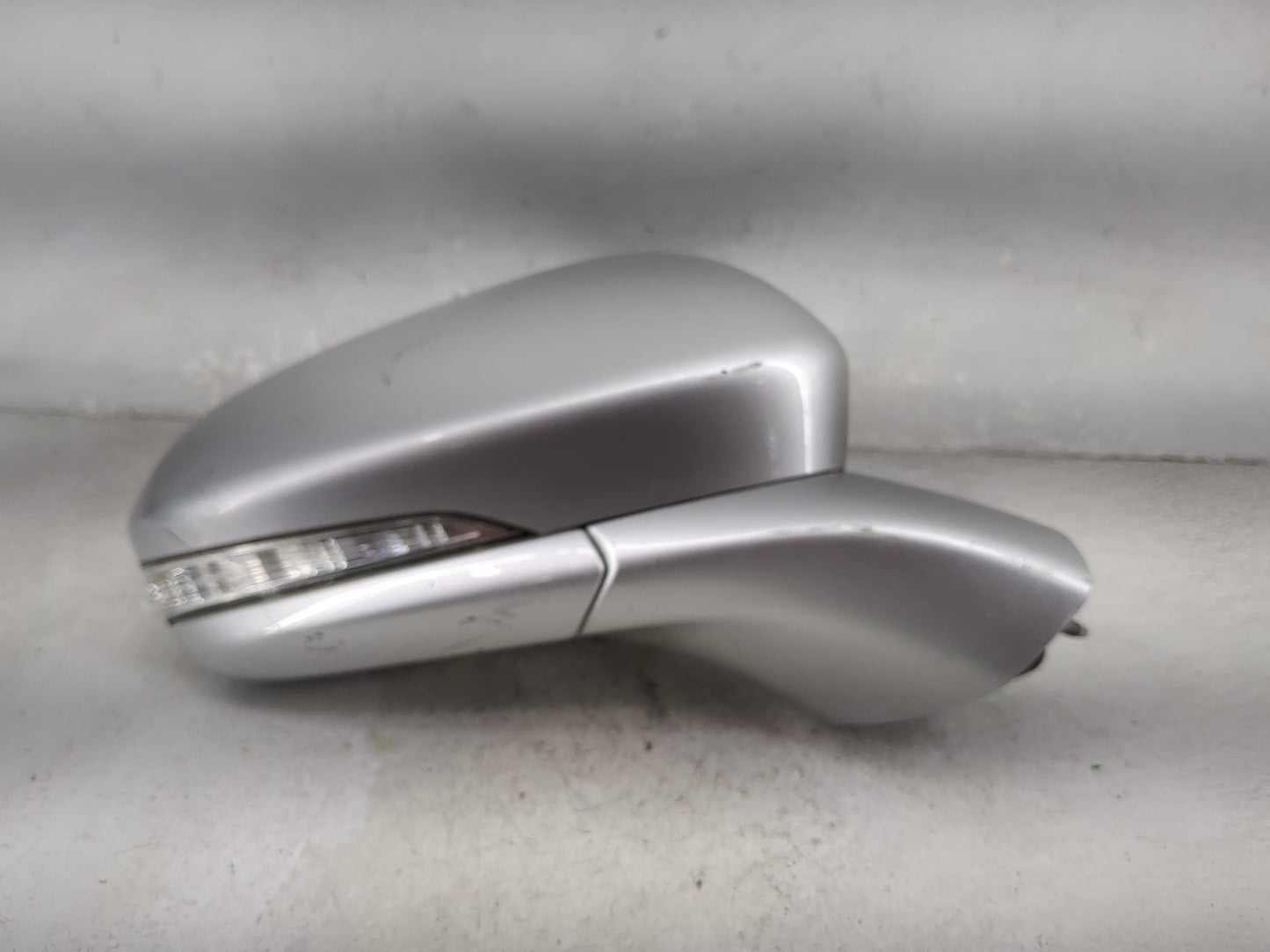 2013-2014 Ford Fusion Passenger Side View Mirror - Right Door Mirror OEM Used - Oemusedautoparts1.com