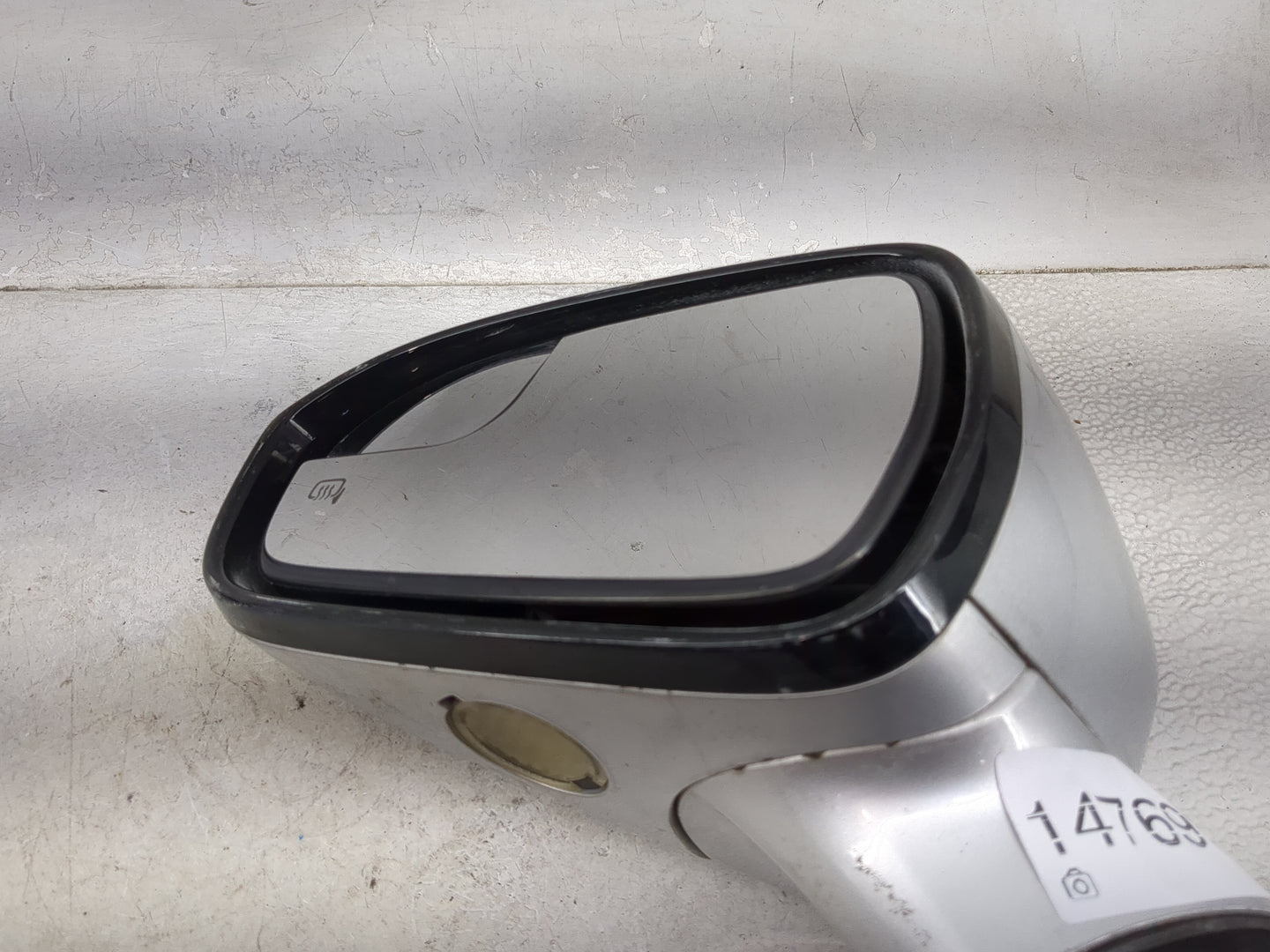 2013-2014 Ford Fusion Driver Side View Mirror - Left Door Mirror OEM Used - Oemusedautoparts1.com