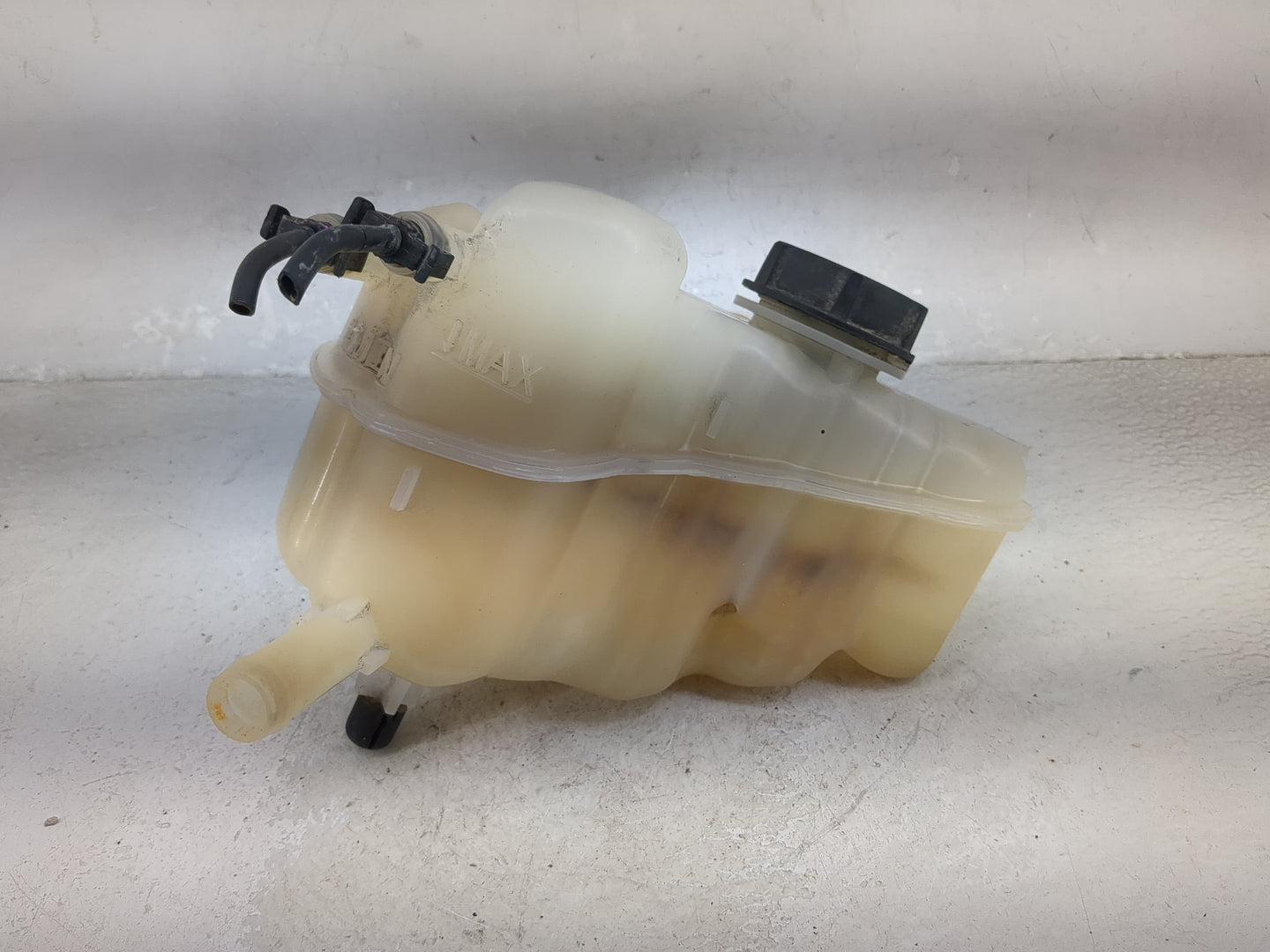 2013-2016 Ford Fusion Radiator Coolant Overflow Expansion Tank Bottle 1477182 - Oemusedautoparts1.com