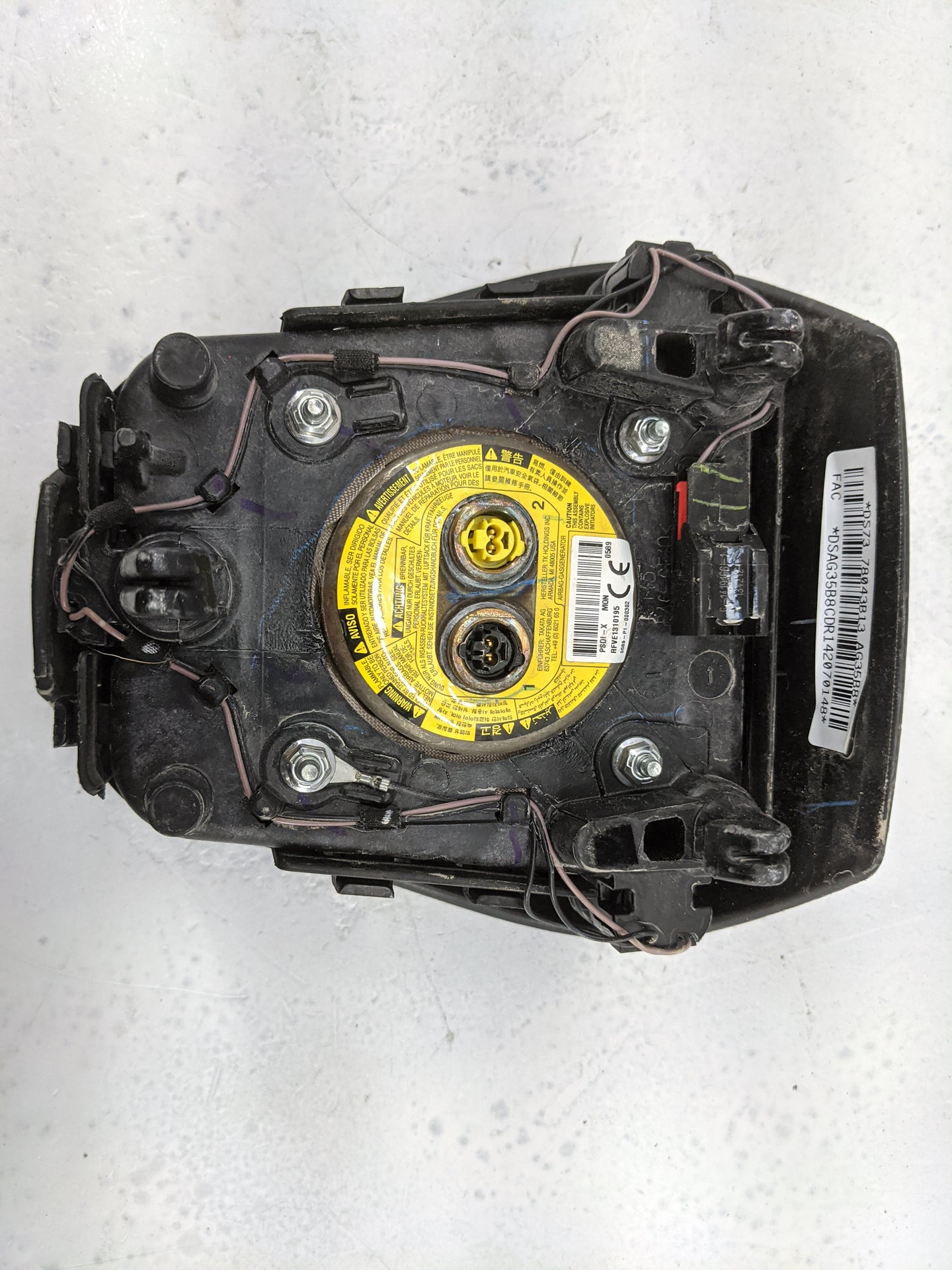 2013-2014 Ford Fusion Air Bag Driver Left Steering Wheel Mounted 1477613 - Oemusedautoparts1.com
