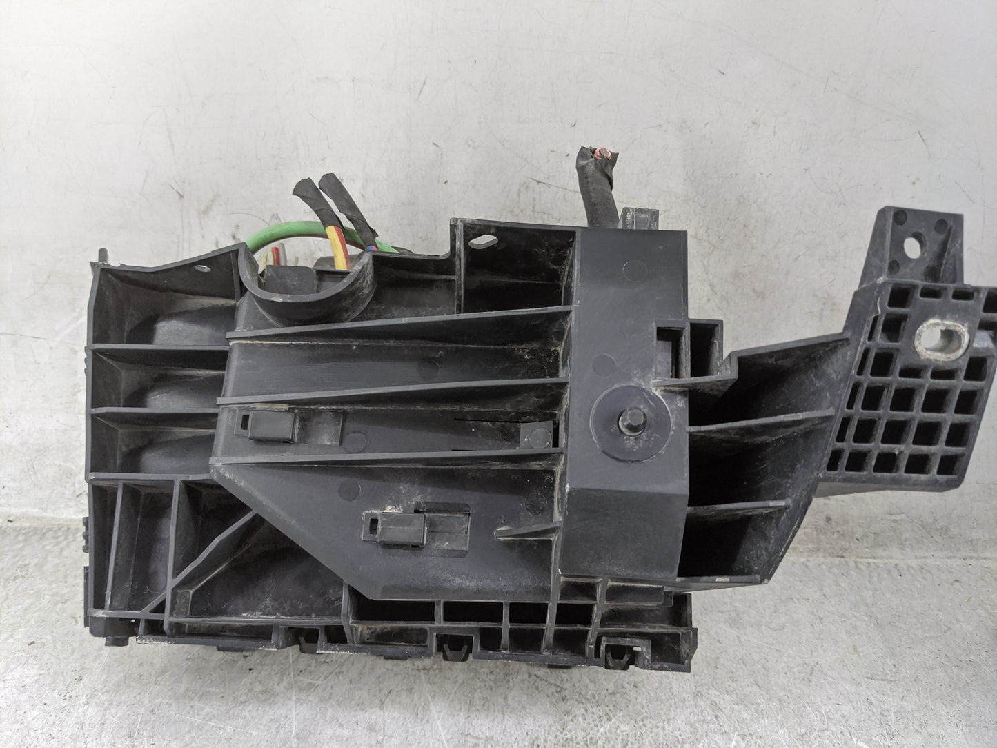 2013-2014 Ford Fusion Fusebox Fuse Box Panel Relay Module Fits Fits 2013 2014 OEM Used Auto Parts - Oemusedautoparts1.com