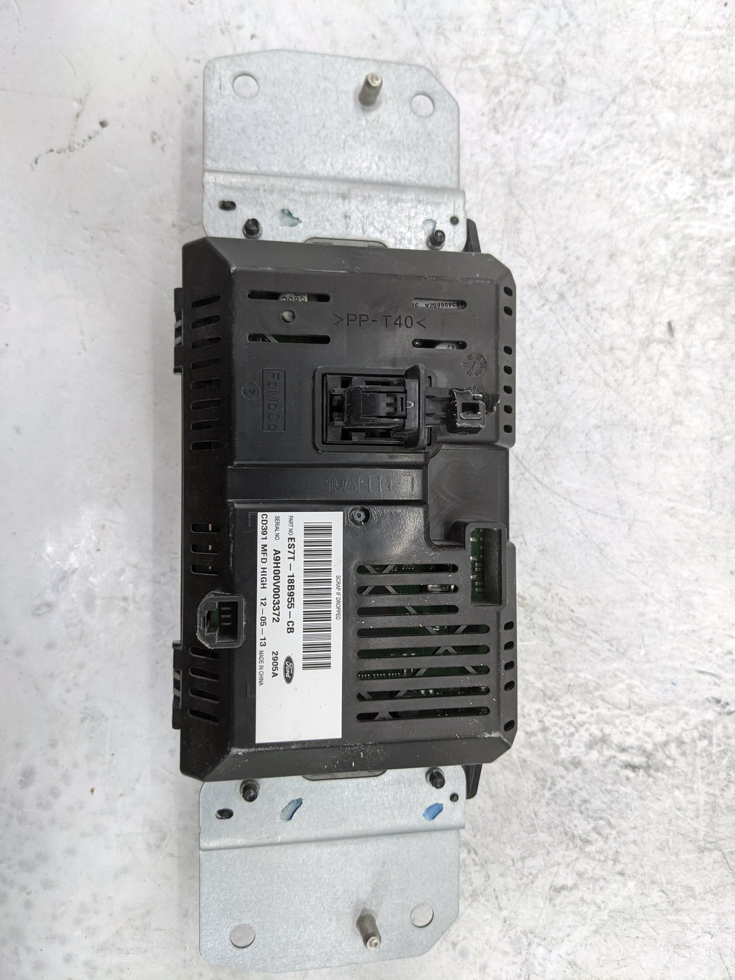 2014-2016 Ford Fusion Information Display Screen 1477861 - Oemusedautoparts1.com