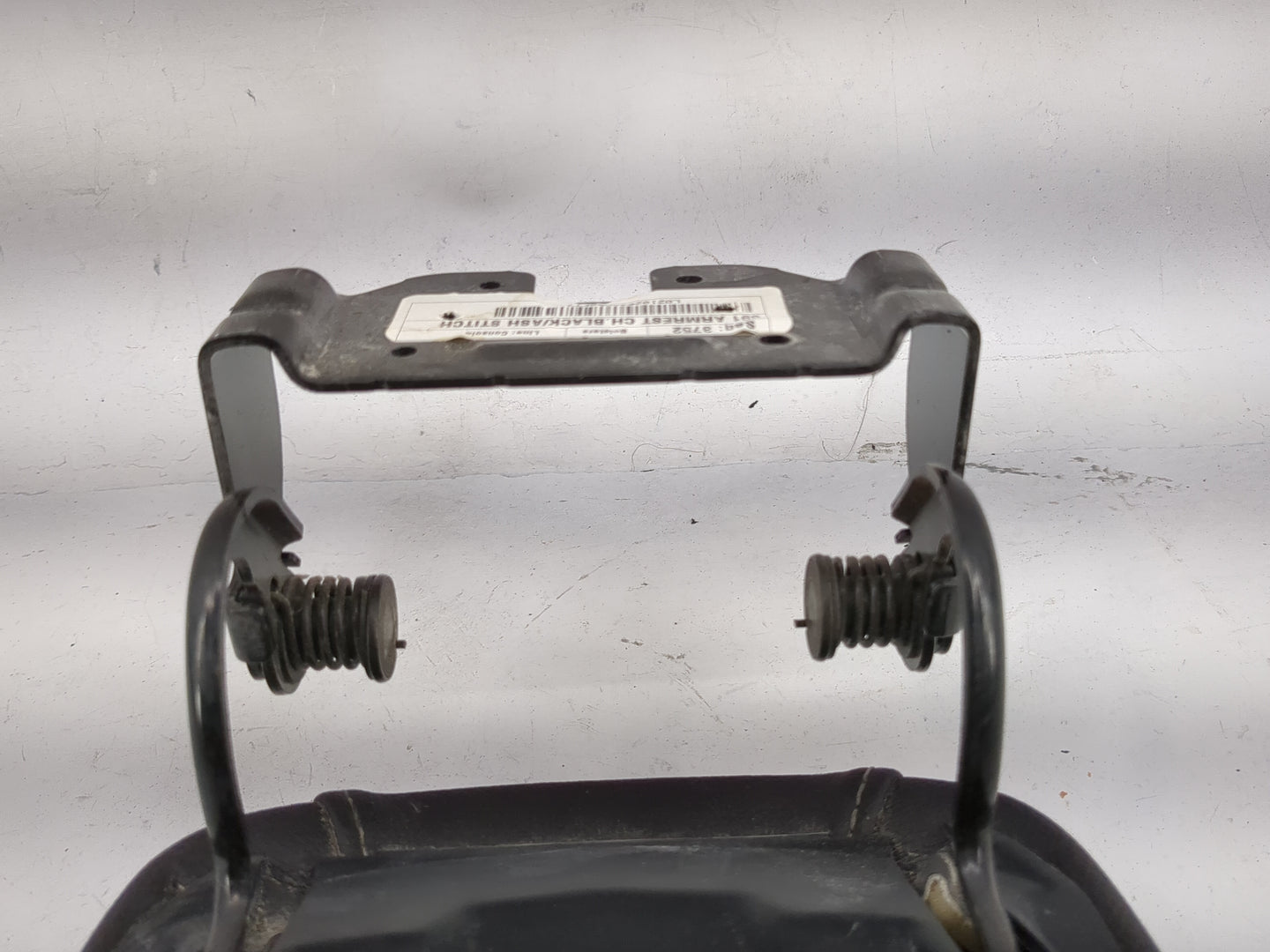 2014 Ford Fusion Center Console Armrest Cover Lid P/N:L0210263AA08FT7 Fits OEM Used Auto Parts - Oemusedautoparts1.com