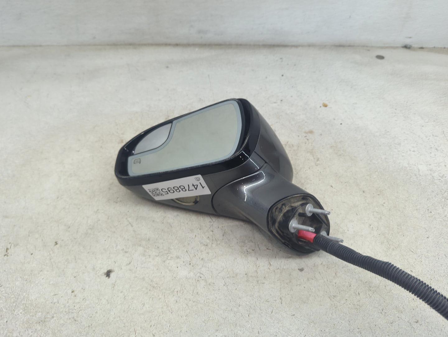 2013-2014 Ford Fusion Driver Side View Mirror - Left Door Mirror OEM Used - Oemusedautoparts1.com