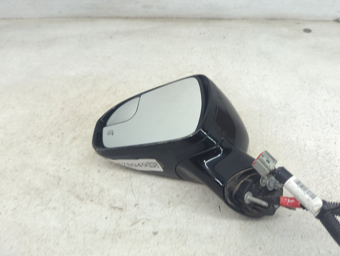 2013-2014 Ford Fusion Driver Side View Mirror - Left Door Mirror OEM Used - Oemusedautoparts1.com