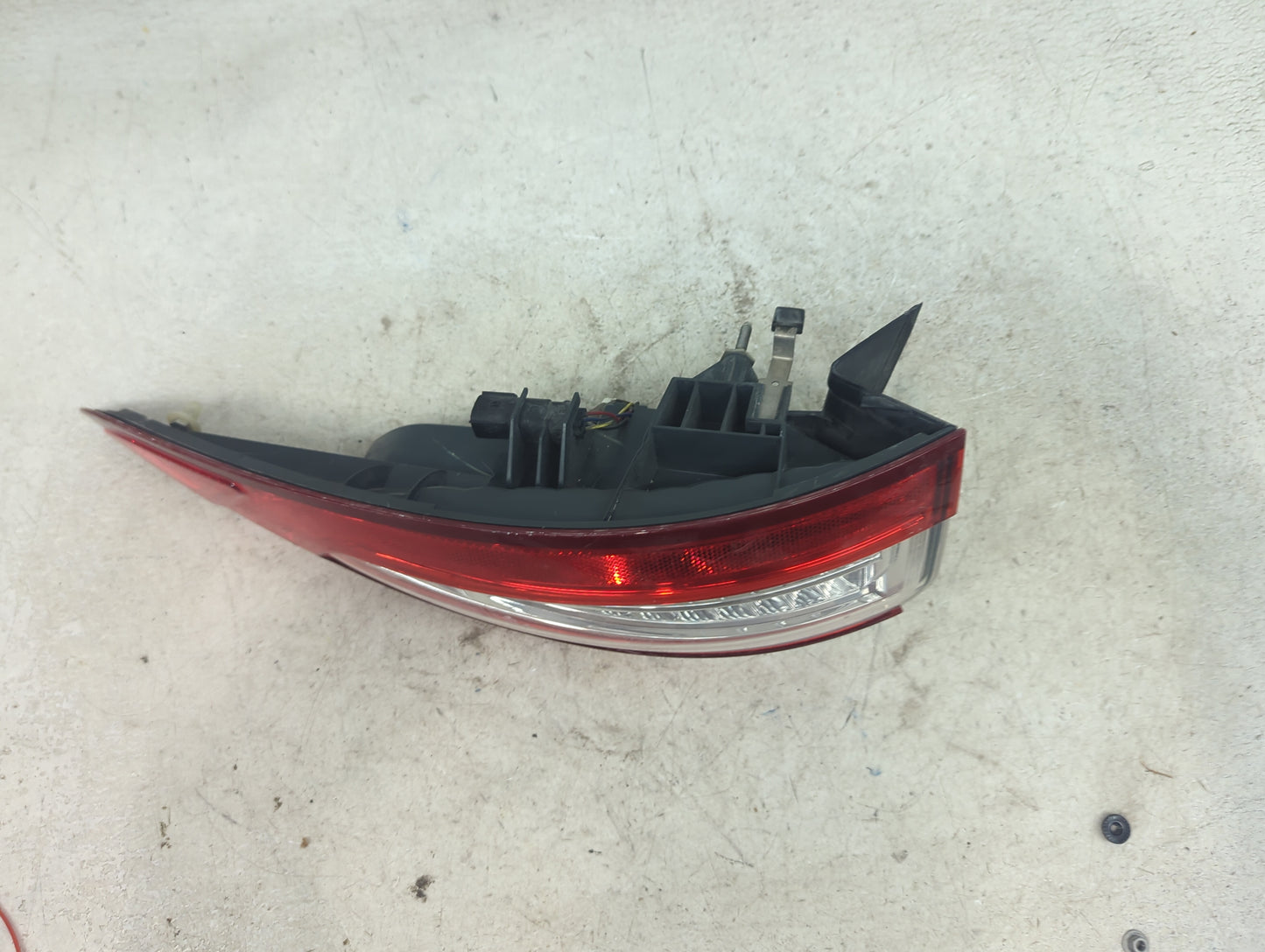 2013-2016 Ford Fusion Tail Light Assembly Passenger Right OEM P/N:DS73-13N04-XJ Fits Fits 2013 2014 2015 2016 OEM Used Auto 