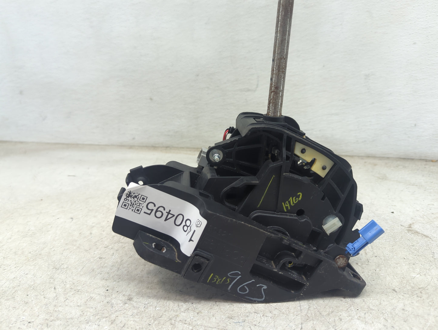 2014 Ford Fusion Floor Console Assembly Shifter 1480495 - Oemusedautoparts1.com
