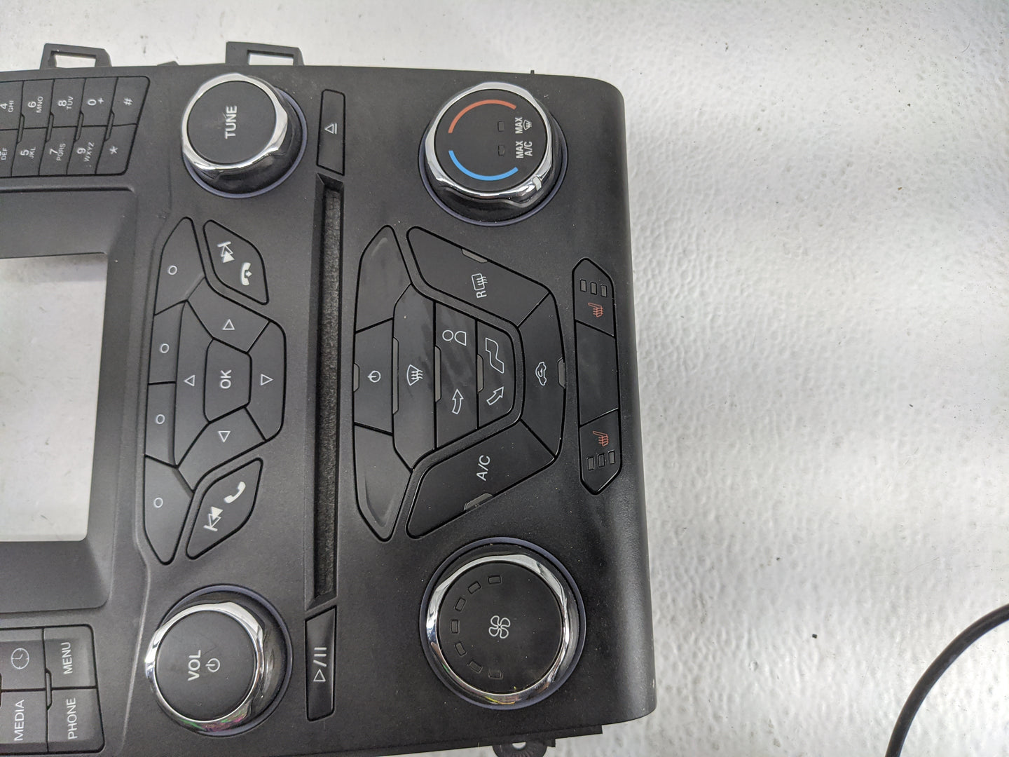 2014-2015 Ford Fusion Radio Control Panel 1483037 - Oemusedautoparts1.com