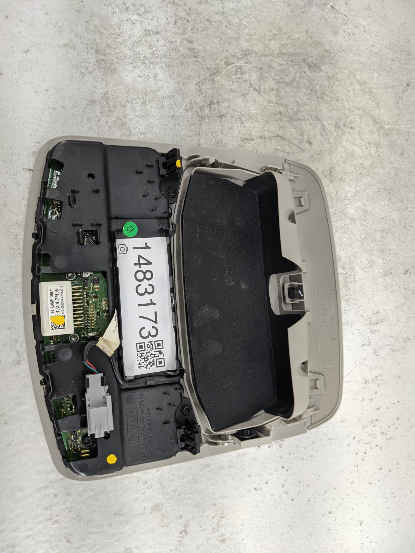 2013-2016 Ford Fusion Overhead Console W/rear Climate Control Tan - Oemusedautoparts1.com