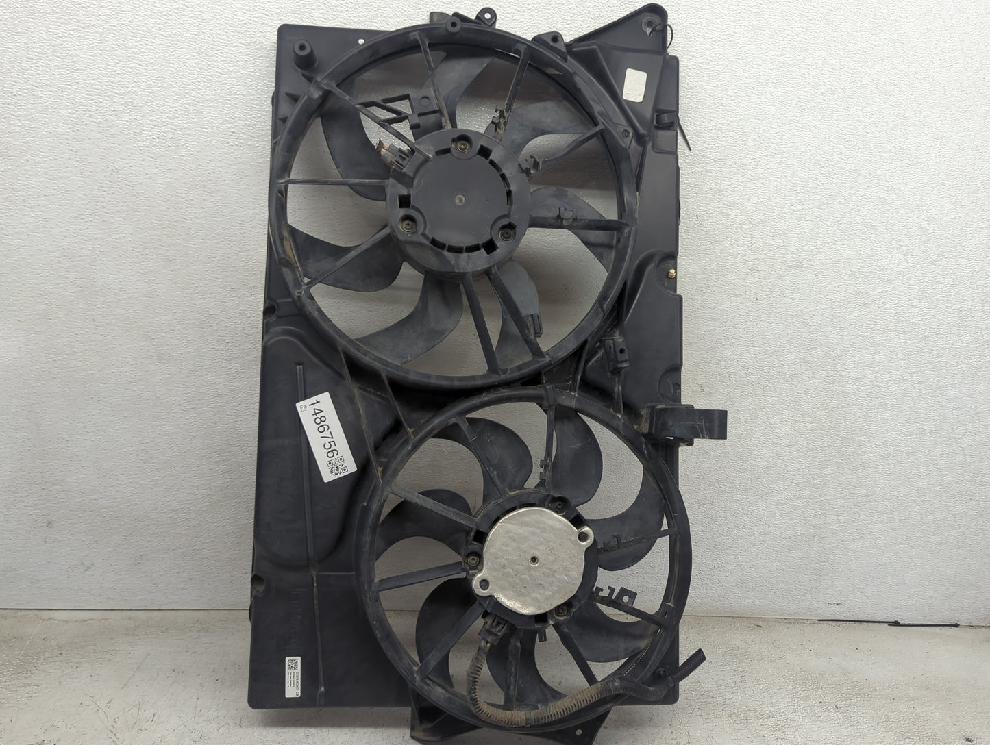 2014 Ford Fusion Electric Radiator Cooling Fan Motor Assembly P/N:DG9B-8C607-CB Fits OEM Used Auto Parts - Oemusedautoparts1