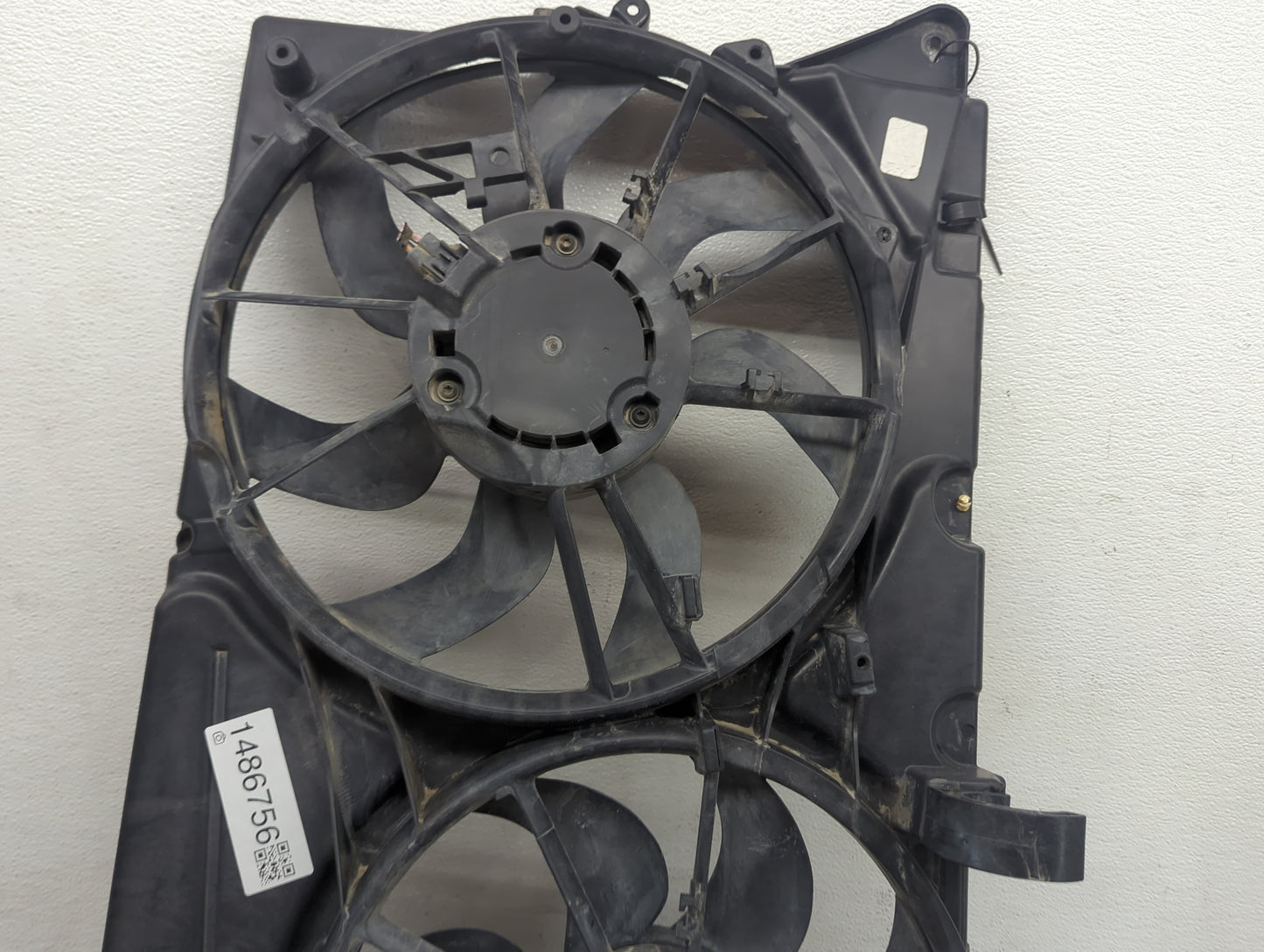 2014 Ford Fusion Electric Radiator Cooling Fan Motor Assembly P/N:DG9B-8C607-CB Fits OEM Used Auto Parts - Oemusedautoparts1