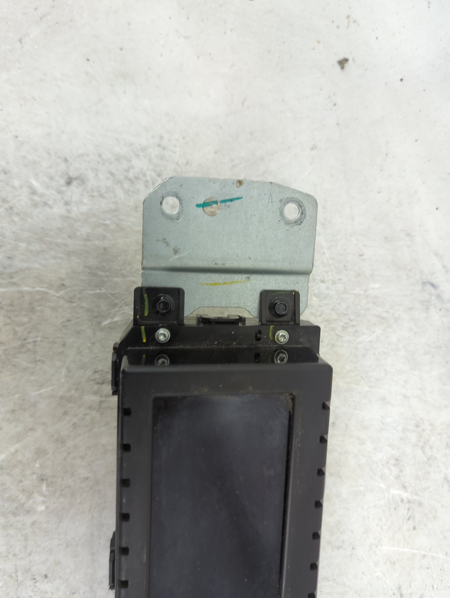 2014-2016 Ford Fusion Information Display Screen 1487842 - Oemusedautoparts1.com