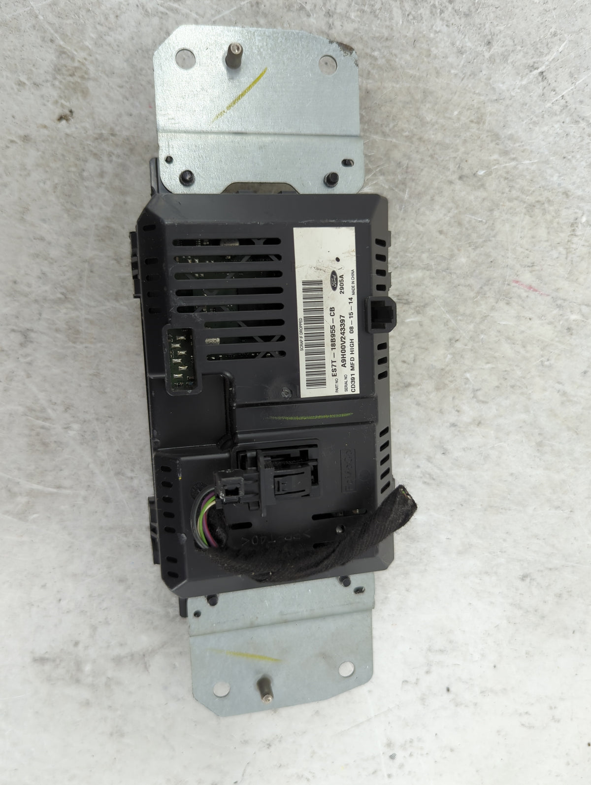 2014-2016 Ford Fusion Information Radio Display Screen 1487842 - Oemusedautoparts1.com