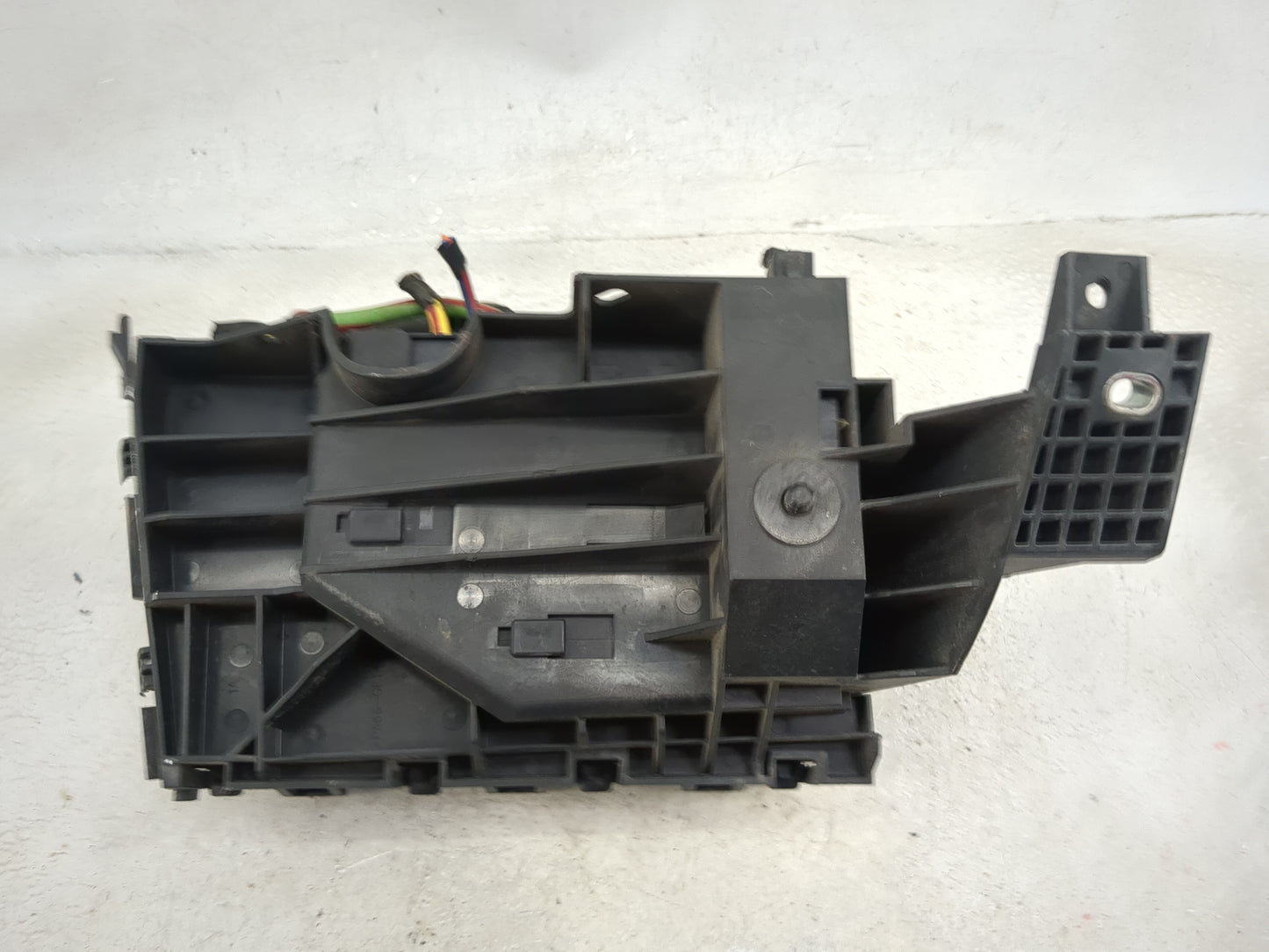 2013-2014 Ford Fusion Fusebox Fuse Box Panel Relay Module P/N:DG9T14A075AA BT2T-14B192-AA, BT2T-14B192-BA Fits Fits 2013 201