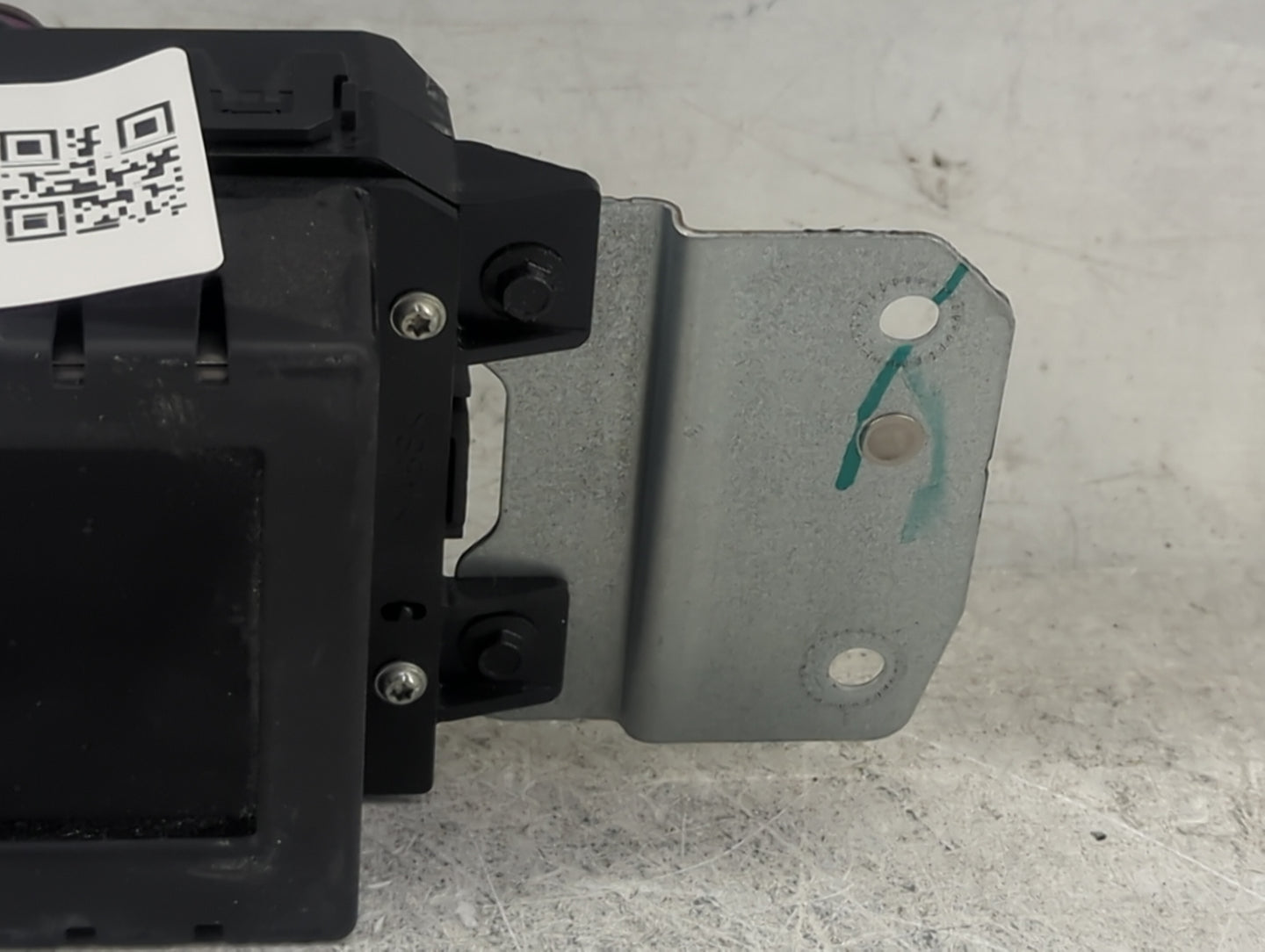 2014-2016 Ford Fusion Information Display Screen 1495015 - Oemusedautoparts1.com