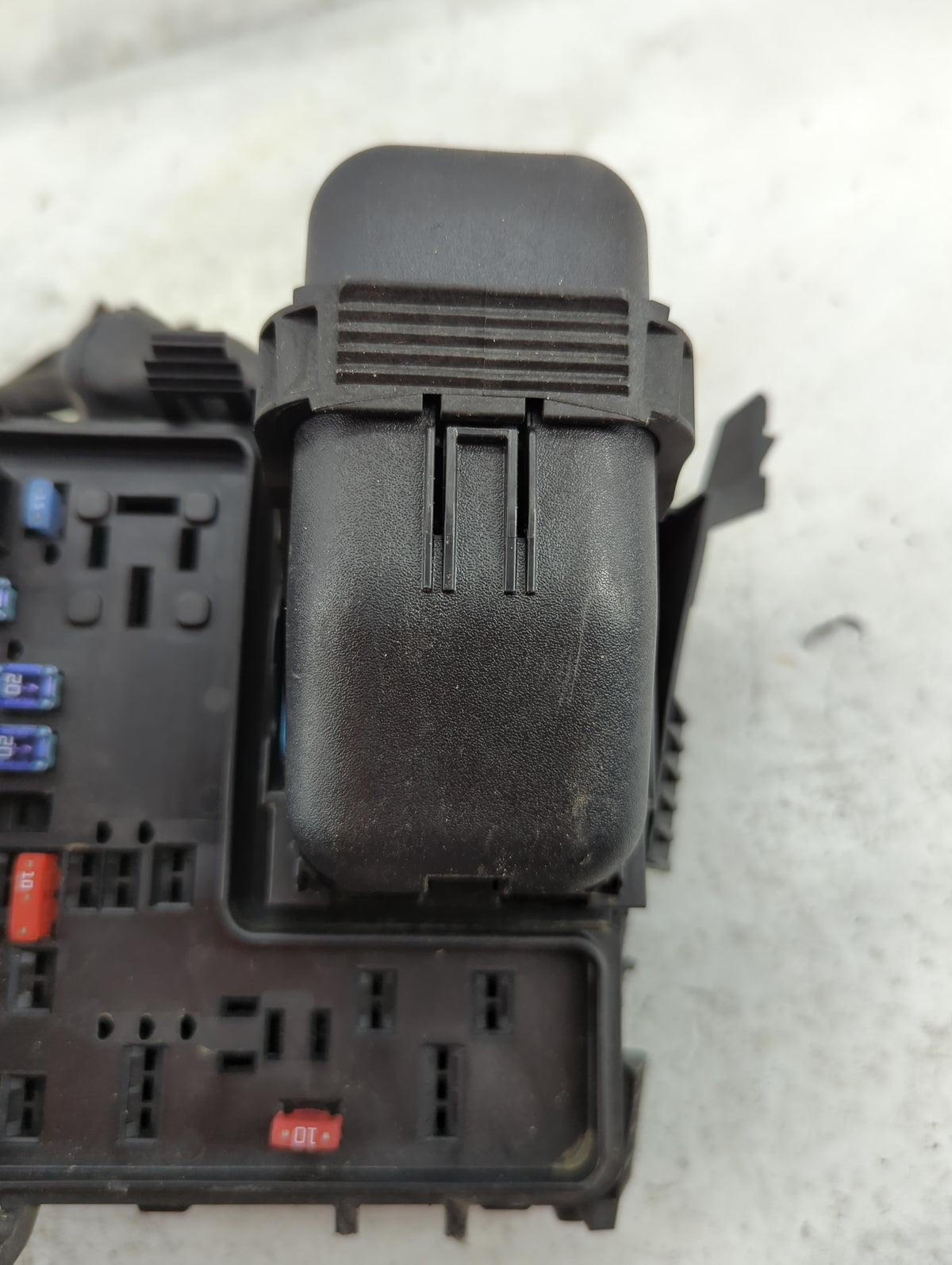2013-2014 Ford Fusion Fusebox Fuse Box Panel Relay Module P/N:8T2T-14B192-AA 8T2T-CA Fits Fits 2013 2014 OEM Used Auto Parts