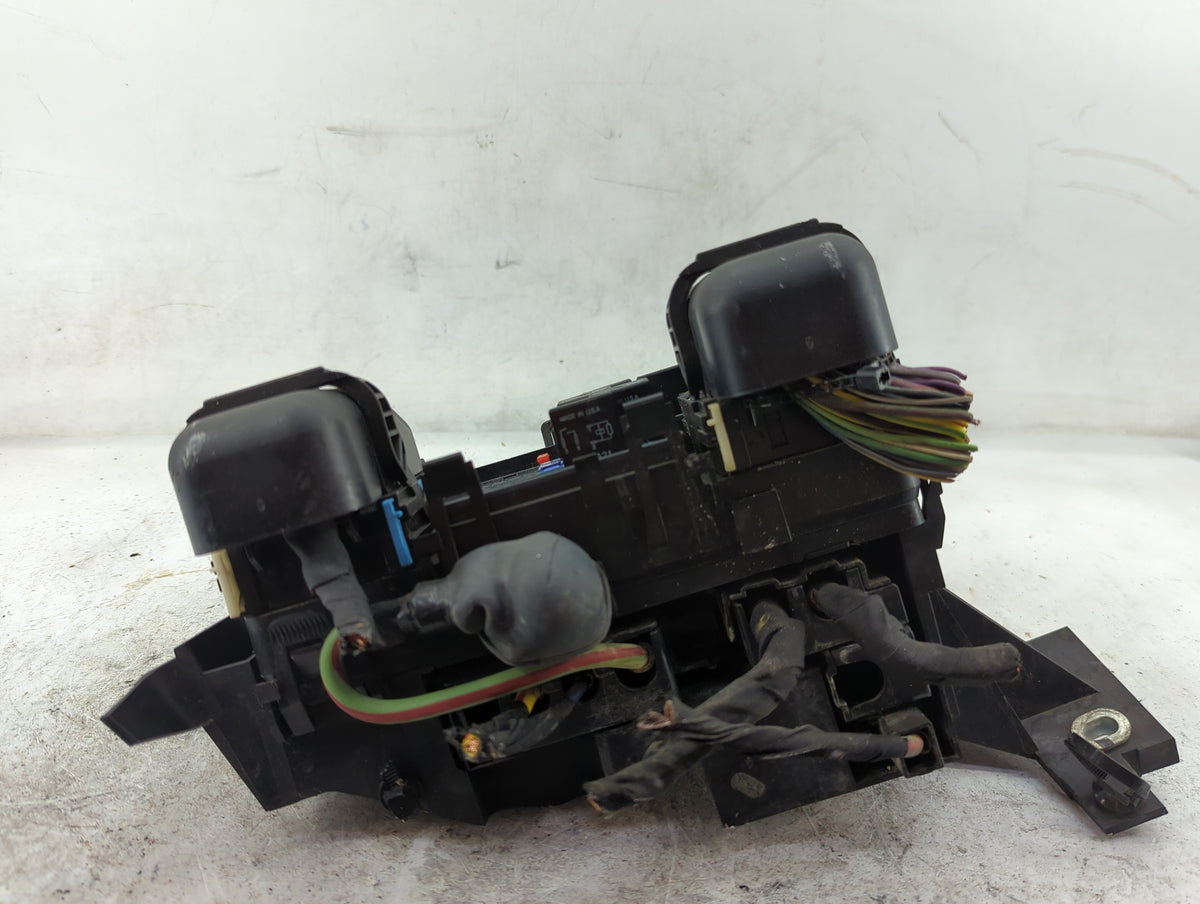 2013-2014 Ford Fusion Fusebox Fuse Box Panel Relay Module P/N:8T2T-14B192-AA 8T2T-CA Fits Fits 2013 2014 OEM Used Auto Parts