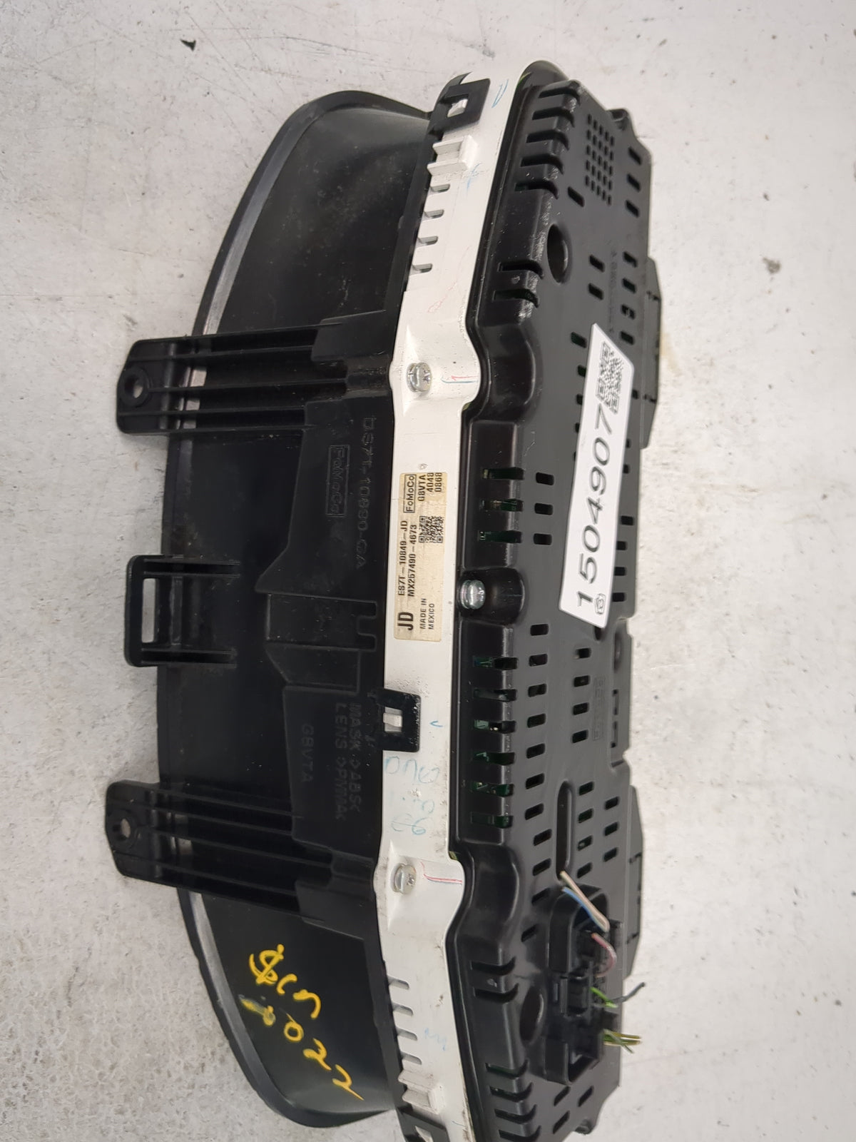 2014-2015 Ford Fusion Instrument Cluster Speedometer Gauges P/N:ES7T-10849-JD MX257490-4673 Miles:117K Fits Fits 2014 2015 O