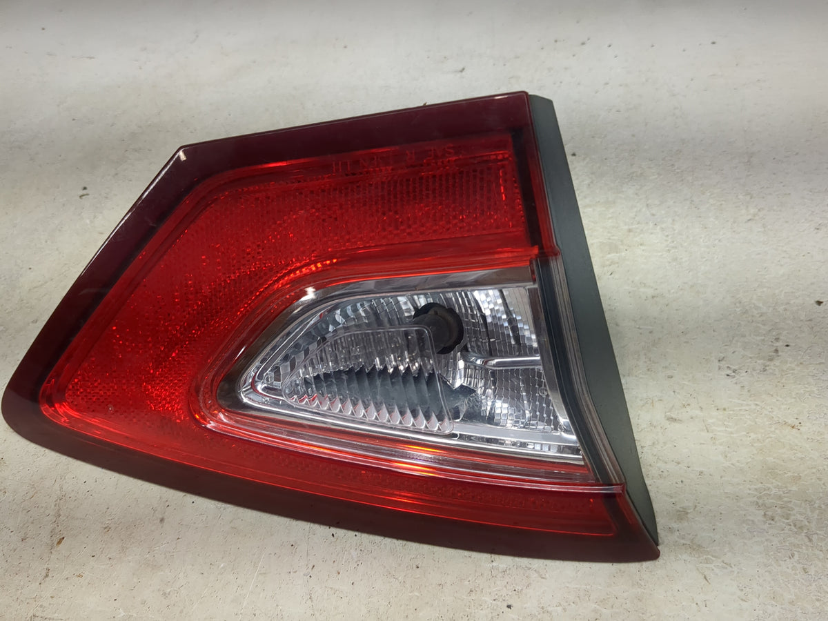 2013-2016 Ford Fusion Driver Left Side Deck Lid Mounted Tail Light 1512874 - Oemusedautoparts1.com