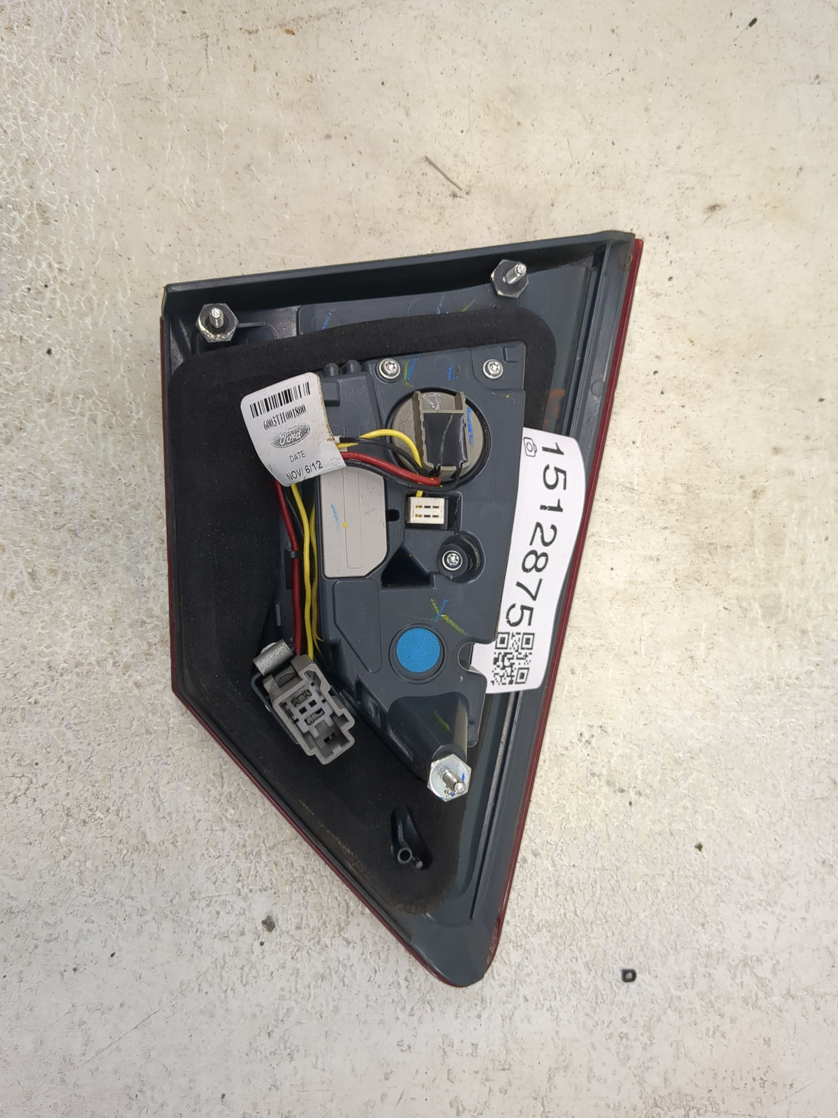 2013-2016 Ford Fusion Passenger Right Side Deck Lid Mounted Tail Light 1512875 - Oemusedautoparts1.com