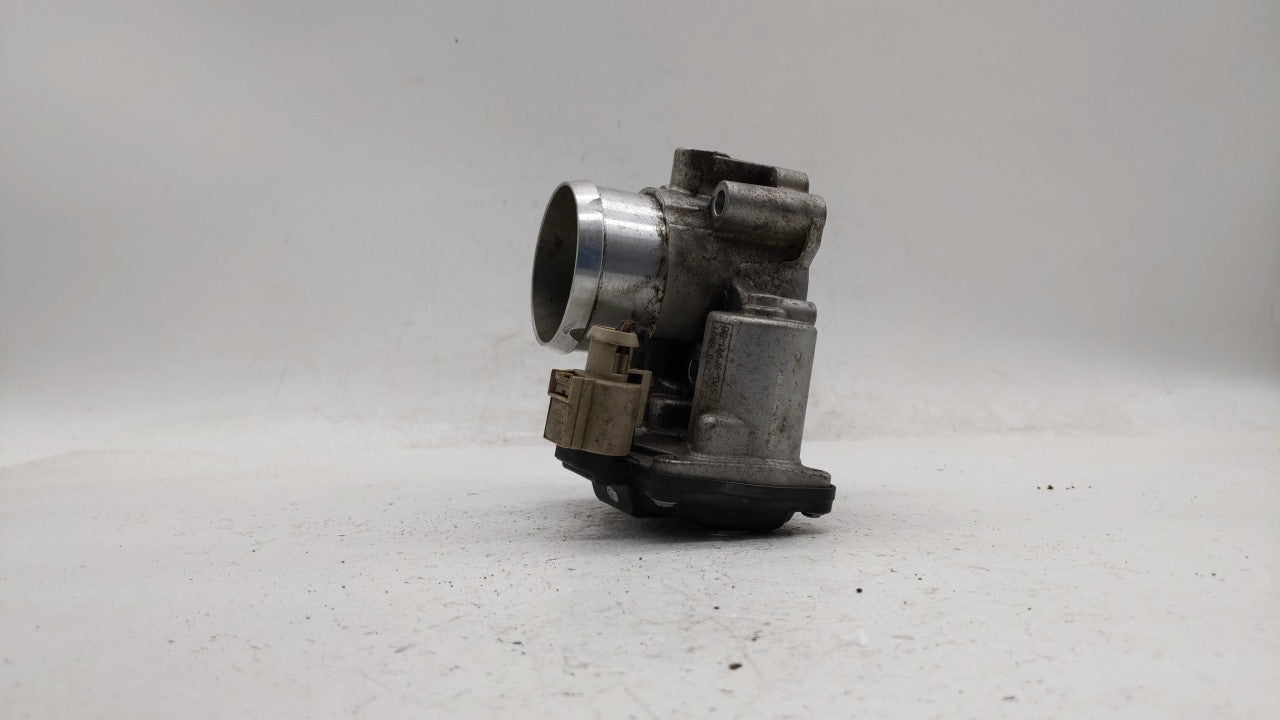 2014-2019 Ford Fusion Throttle Body P/N:DS7G-9E991-BB DS7G-9F991-CA Fits Fits 2014 2015 2016 2017 2018 2019 OEM Used Auto Pa