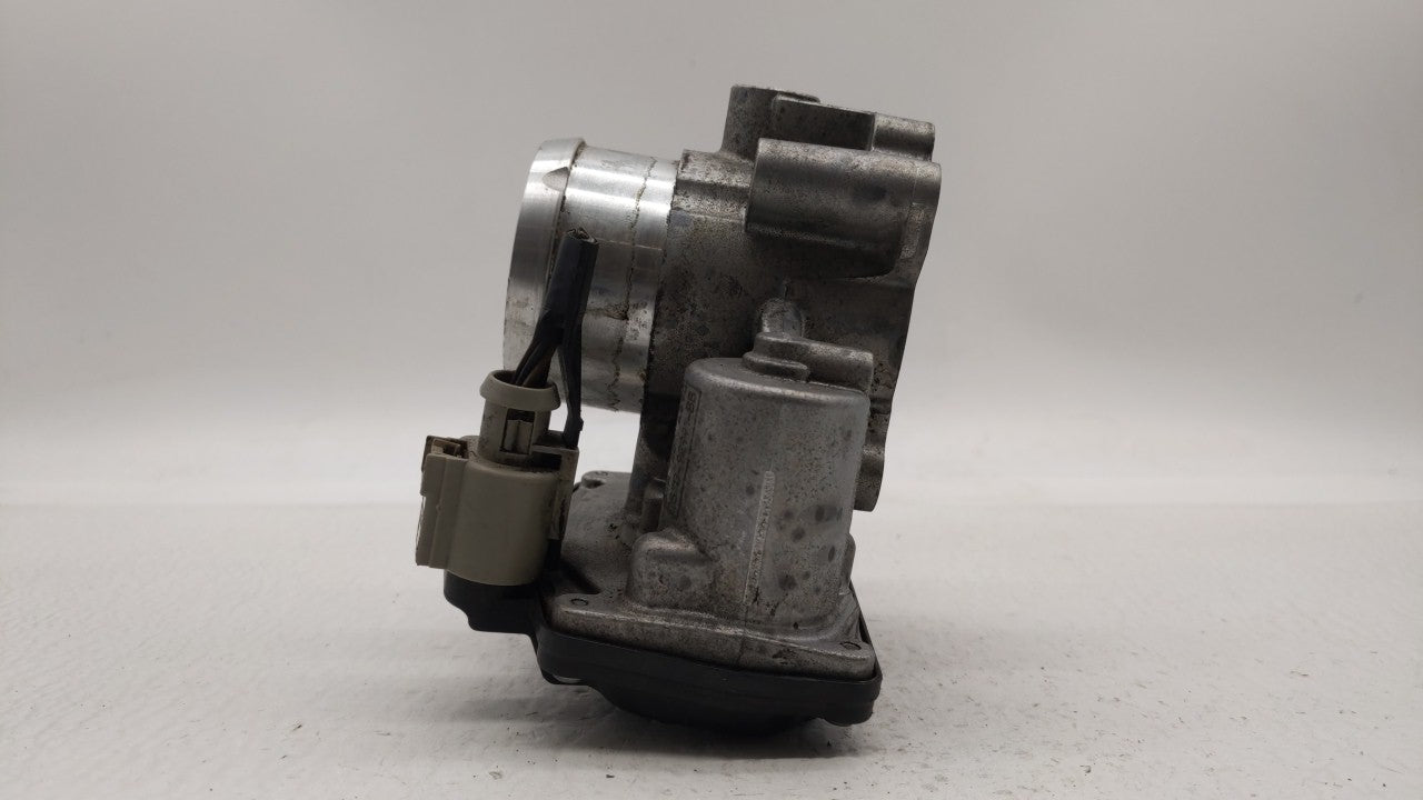 2014-2019 Ford Fusion Throttle Body P/N:DS7G-9E991-BB DS7G-9F991-CA Fits Fits 2014 2015 2016 2017 2018 2019 OEM Used Auto Pa