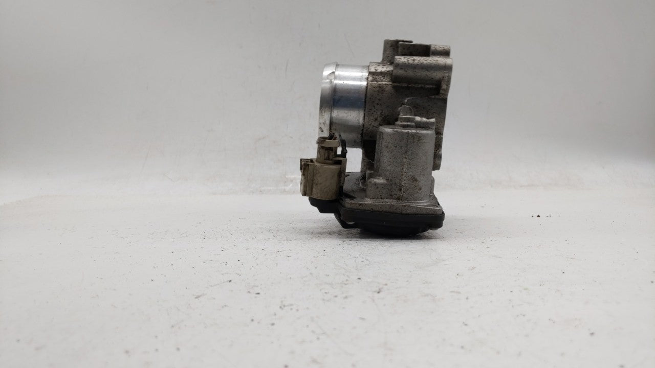 2014-2019 Ford Fusion Throttle Body P/N:DS7G-9E991-BB DS7G-9F991-CA Fits Fits 2014 2015 2016 2017 2018 2019 OEM Used Auto Pa