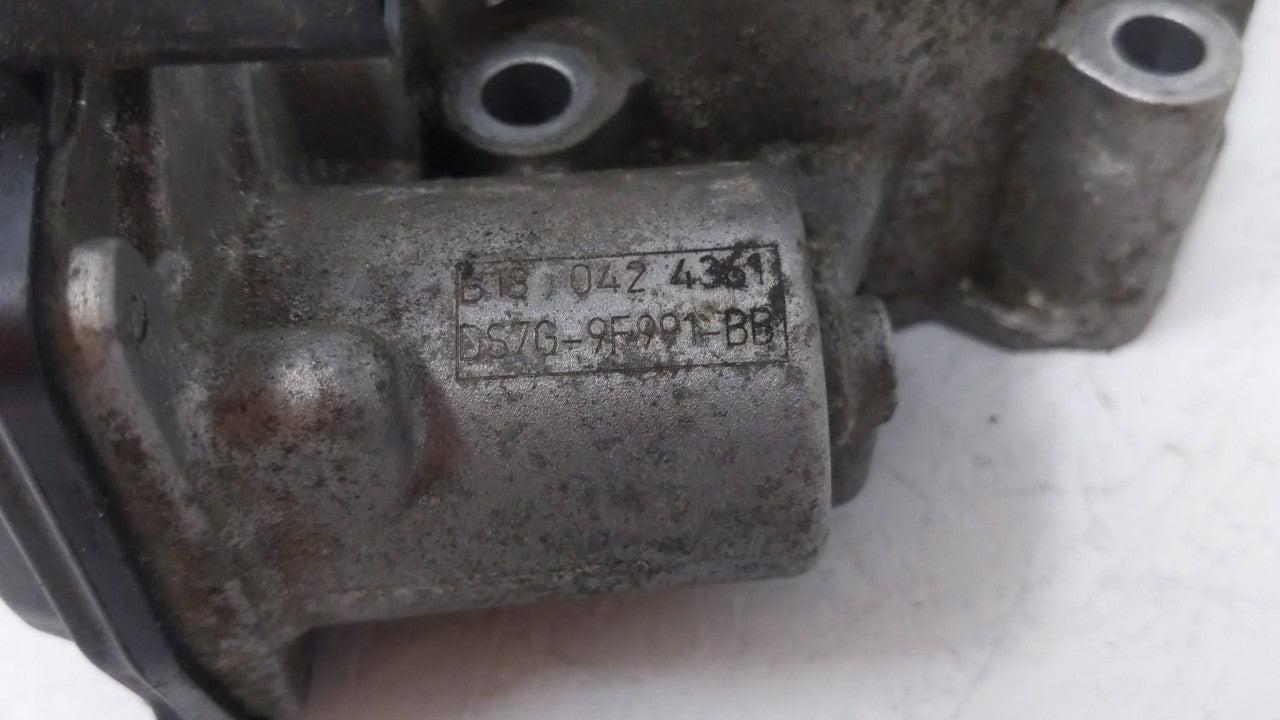 2014-2019 Ford Fusion Throttle Body P/N:DS7G-9E991-BB DS7G-9F991-CA Fits Fits 2014 2015 2016 2017 2018 2019 OEM Used Auto Pa