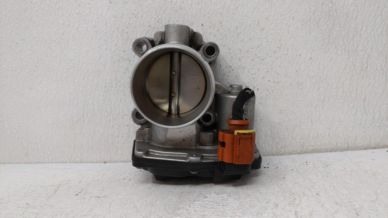 2014-2019 Ford Fusion Throttle Body P/N:DS7G-9E991-BB DS7G-9F991-CA Fits Fits 2014 2015 2016 2017 2018 2019 OEM Used Auto Pa