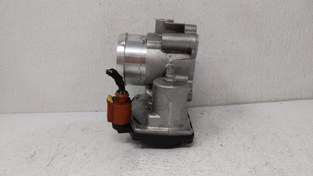 2014-2019 Ford Fusion Throttle Body P/N:DS7G-9E991-BB DS7G-9F991-CA Fits Fits 2014 2015 2016 2017 2018 2019 OEM Used Auto Pa