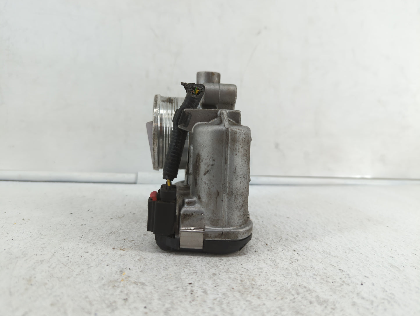 2014-2019 Ford Fusion Throttle Body P/N:0 280 750 566 DS7E-9F991-BB Fits Fits 2014 2015 2016 2017 2018 2019 OEM Used Auto Pa