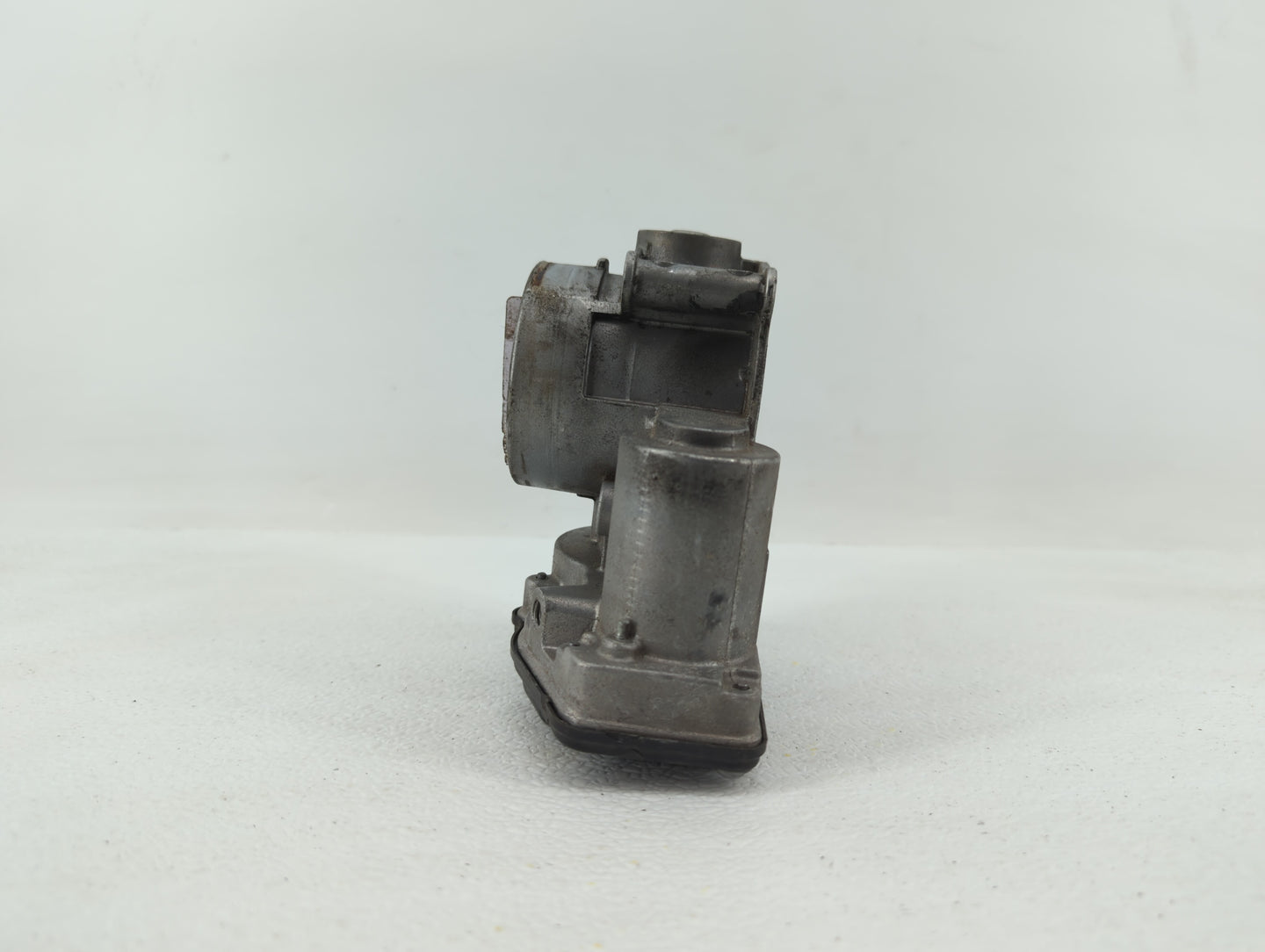 2013-2019 Ford Fusion Throttle Body P/N:DS7E-9F991-AK DS7E-9F991-AD Fits Fits 2013 2014 2015 2016 2017 2018 2019 2020 OEM Us