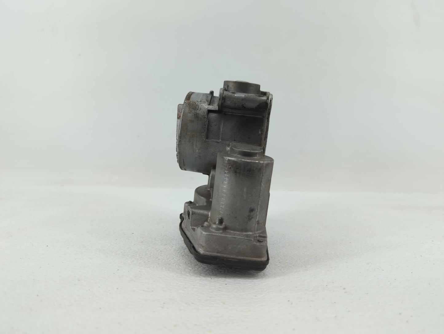 2013-2019 Ford Fusion Throttle Body P/N:DS7E-9F991-AK DS7E-9F991-AD Fits Fits 2013 2014 2015 2016 2017 2018 2019 2020 OEM Us