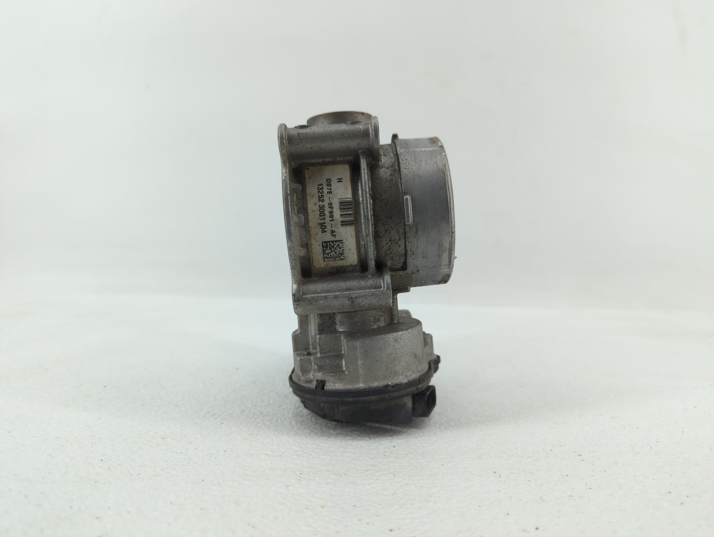 2013-2019 Ford Fusion Throttle Body P/N:DS7E-9F991-AK DS7E-9F991-AD Fits Fits 2013 2014 2015 2016 2017 2018 2019 2020 OEM Us