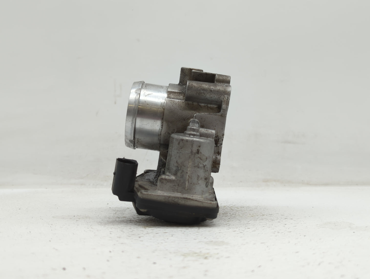 2014-2019 Ford Fusion Throttle Body P/N:50989011 DS7G-9F991-BB, DS7G-9E991-BB Fits Fits 2014 2015 2016 2017 2018 2019 OEM Us