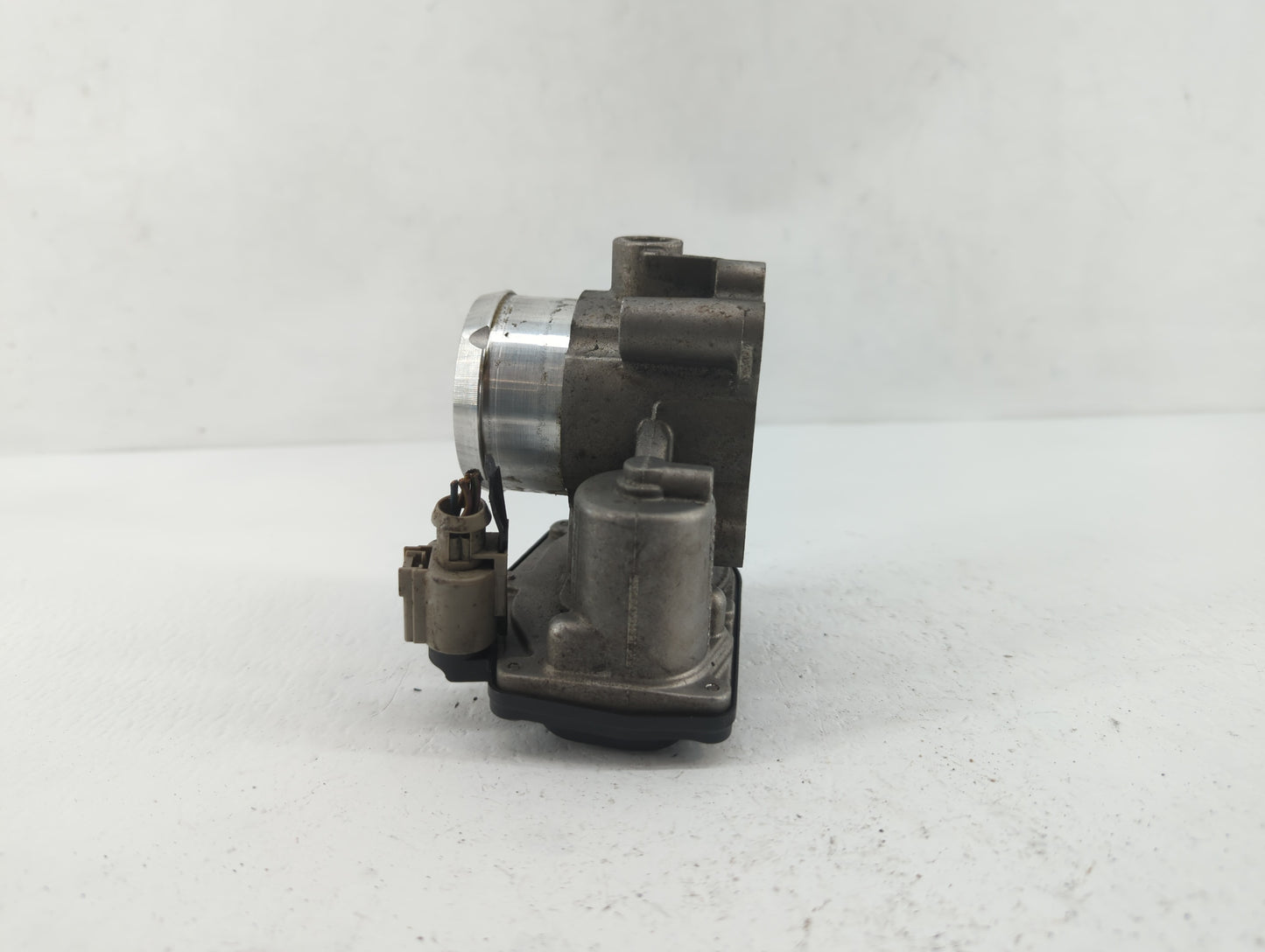 2014-2019 Ford Fusion Throttle Body P/N:50989011 DS7G-9F991-BB, DS7G-9E991-BB Fits Fits 2014 2015 2016 2017 2018 2019 OEM Us