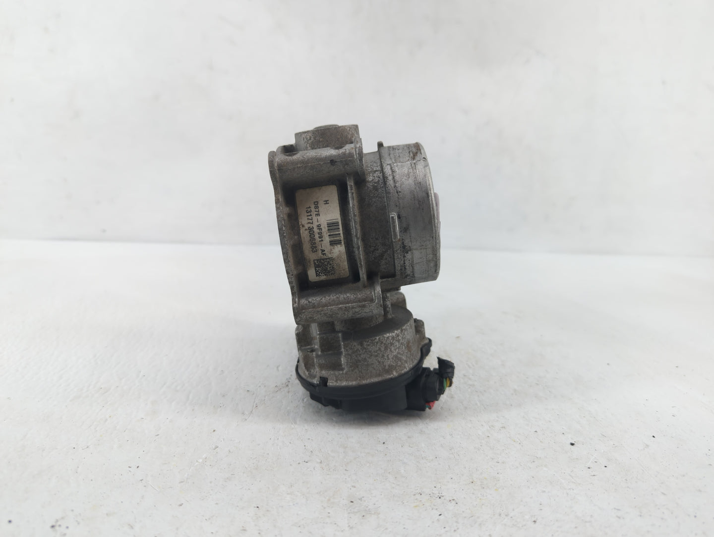 2013-2019 Ford Fusion Throttle Body P/N:DS7E-9F991-AG DS7E-9F991-AK Fits Fits 2013 2014 2015 2016 2017 2018 2019 2020 OEM Us