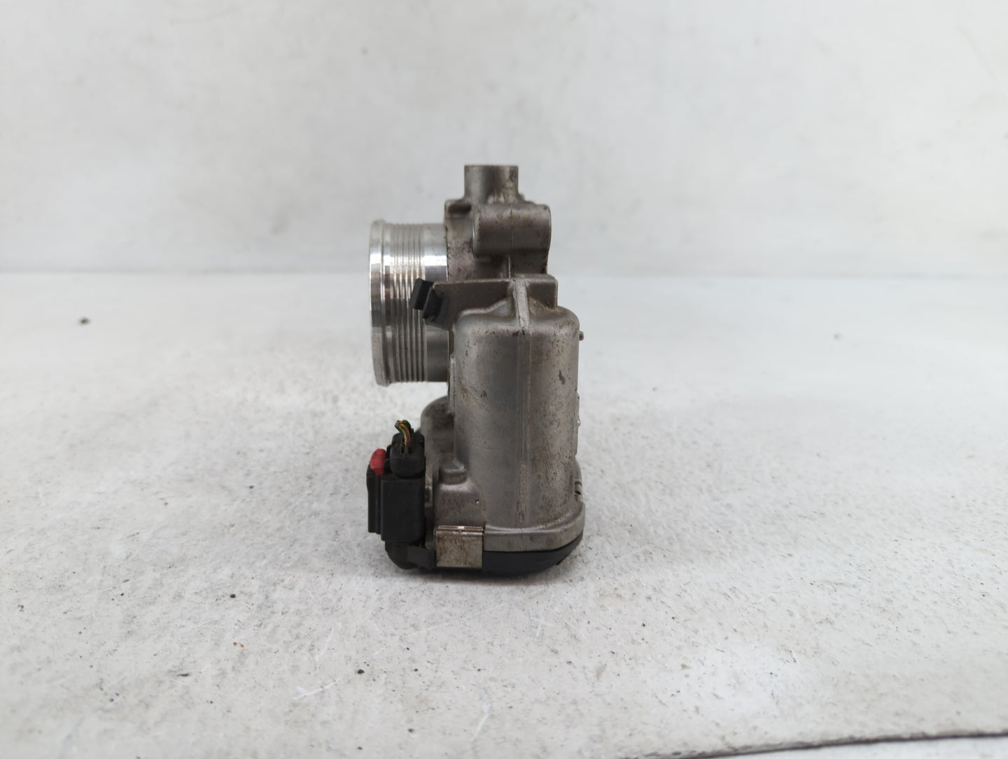2014-2019 Ford Fusion Throttle Body P/N:DS7E-9F991-BB Fits Fits 2014 2015 2016 2017 2018 2019 OEM Used Auto Parts - Oemuseda