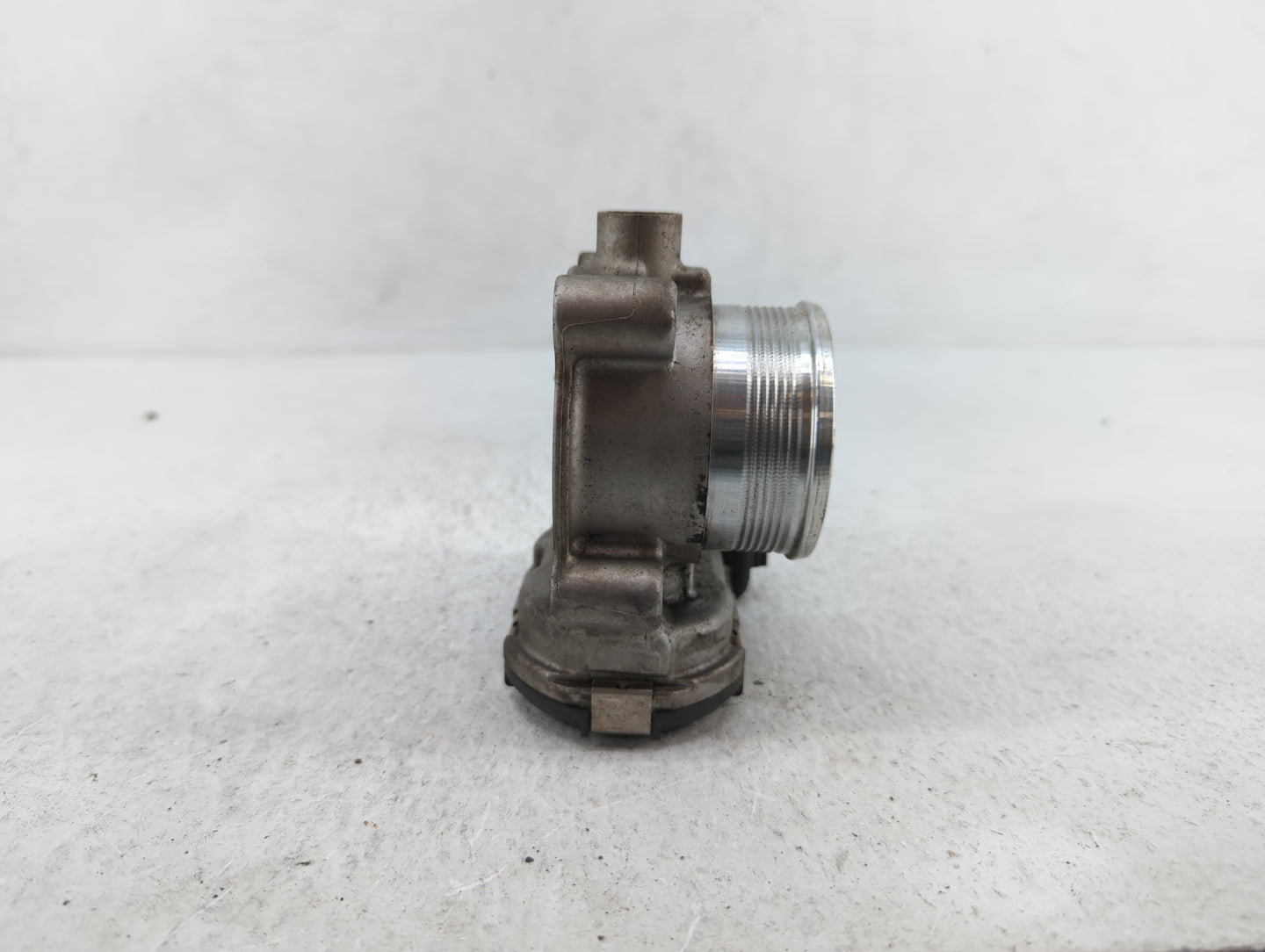 2014-2019 Ford Fusion Throttle Body P/N:DS7E-9F991-BB Fits Fits 2014 2015 2016 2017 2018 2019 OEM Used Auto Parts - Oemuseda