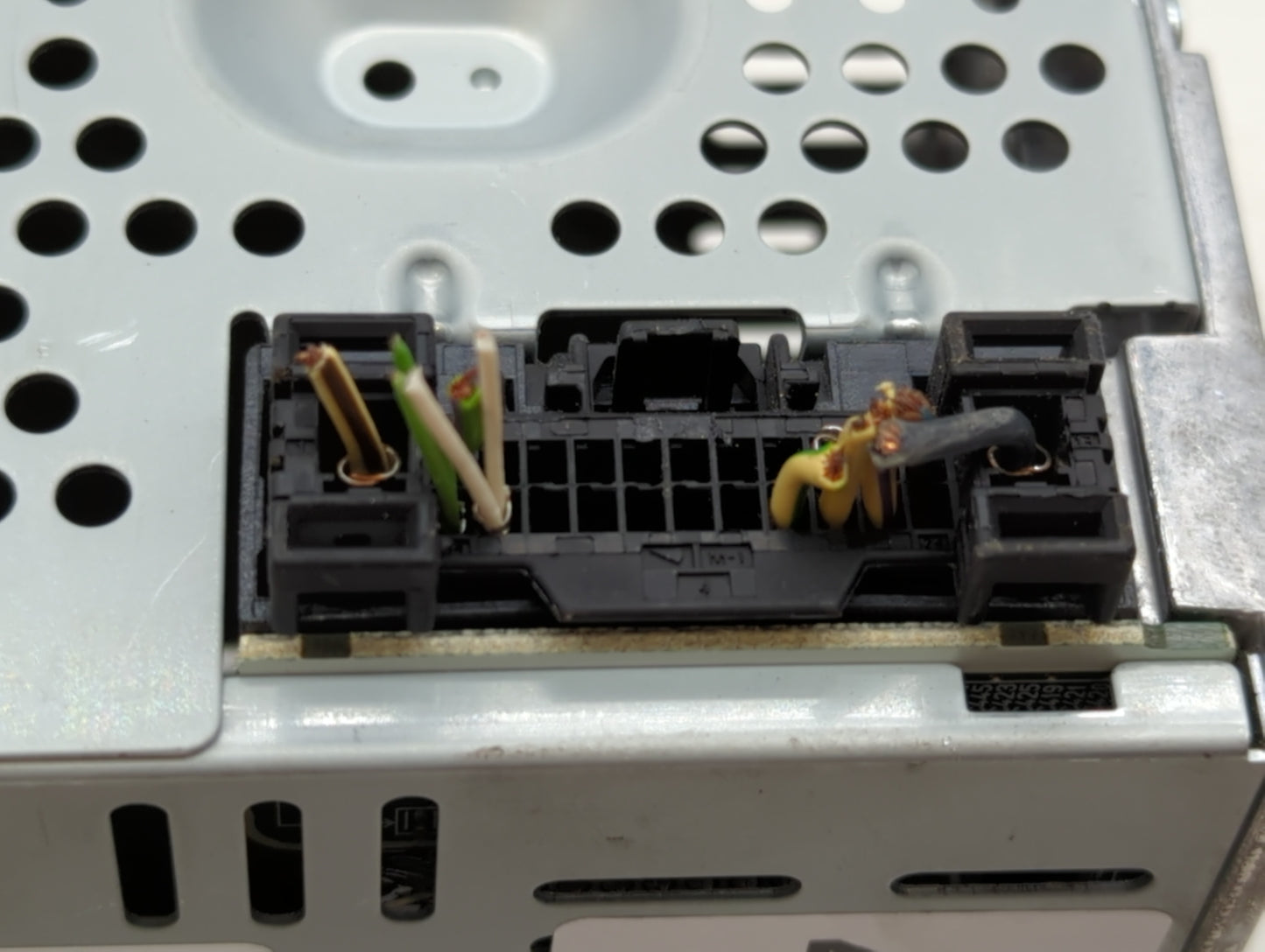 2017-2020 Ford Fusion Am Fm Cd Player Radio Receiver - Oemusedautoparts1.com