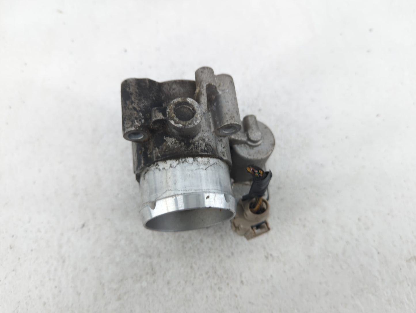 2014-2020 Ford Fusion Throttle Body P/N:DS7G-9F991-BB DS7G-9F991-CA Fits Fits 2014 2015 2016 2017 2018 2019 2020 OEM Used Au