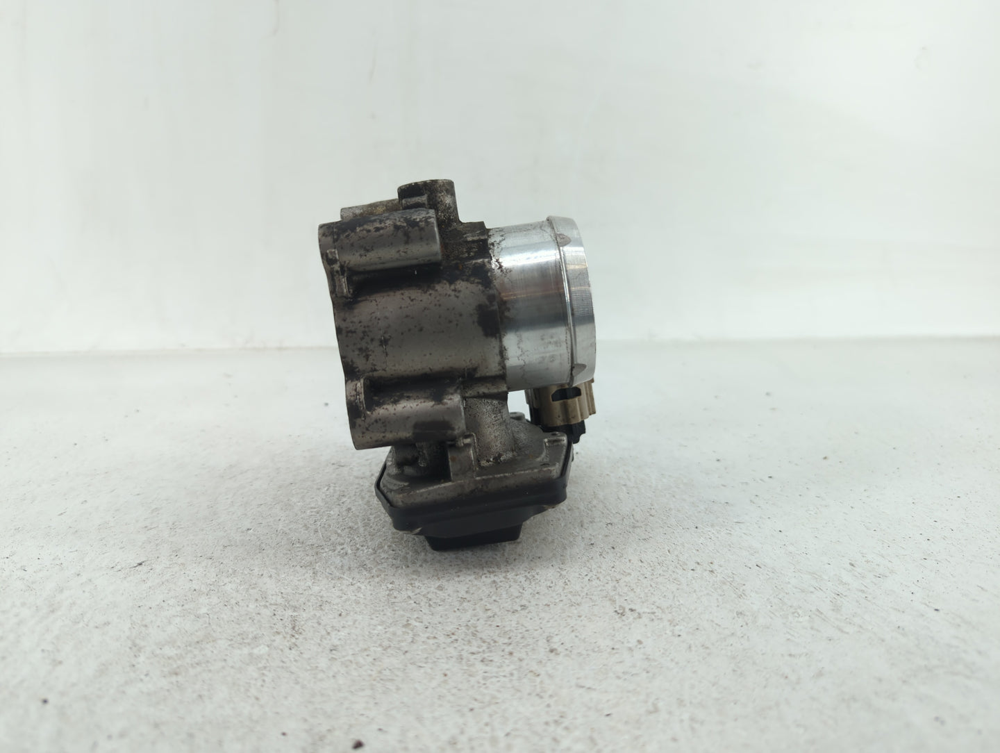 2014-2020 Ford Fusion Throttle Body P/N:DS7G-9F991-BB DS7G-9F991-CA Fits Fits 2014 2015 2016 2017 2018 2019 2020 OEM Used Au