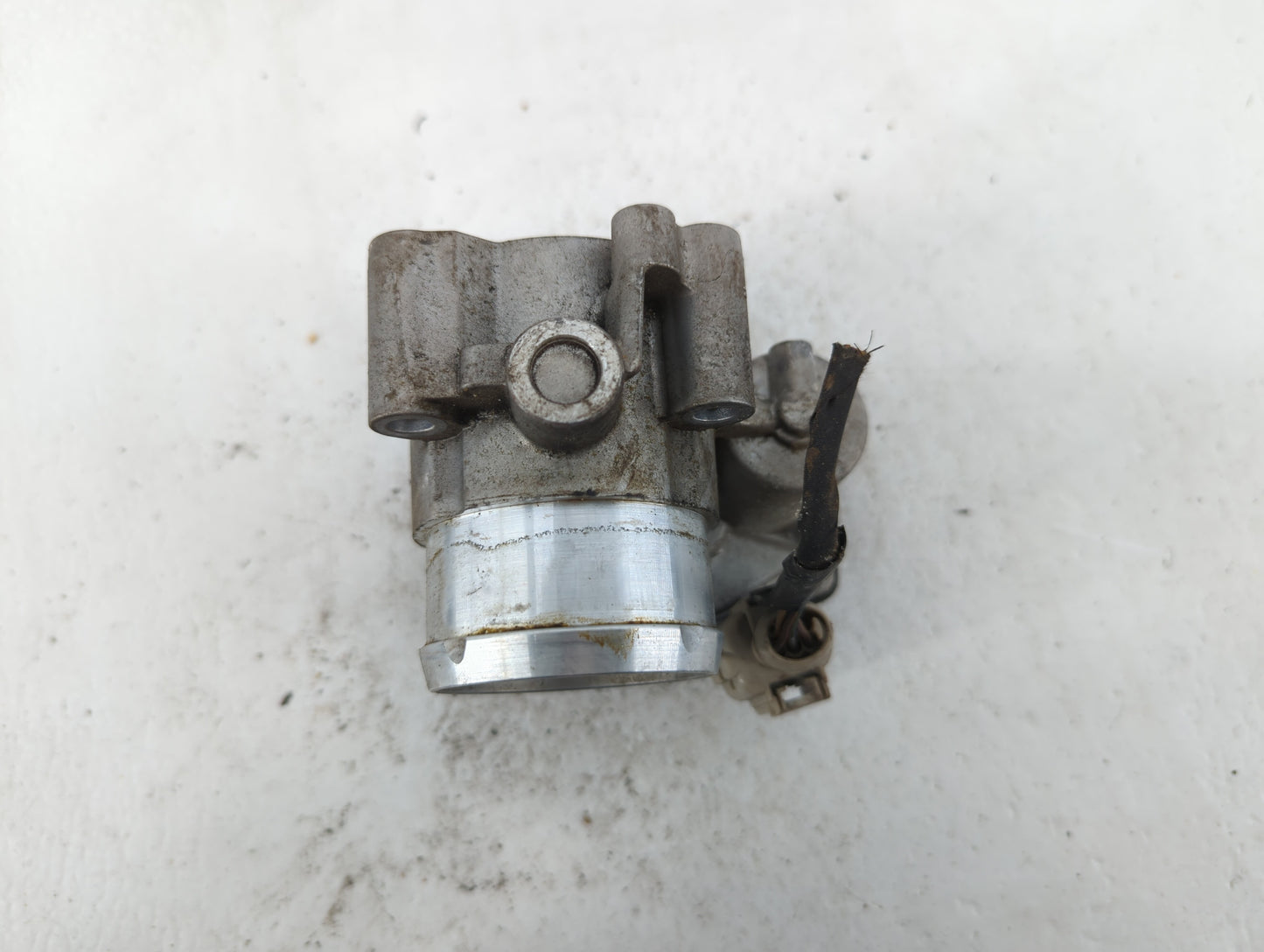 2014-2020 Ford Fusion Throttle Body P/N:DS7G-9F991-BB DS7G-9F991-CA Fits Fits 2014 2015 2016 2017 2018 2019 2020 OEM Used Au