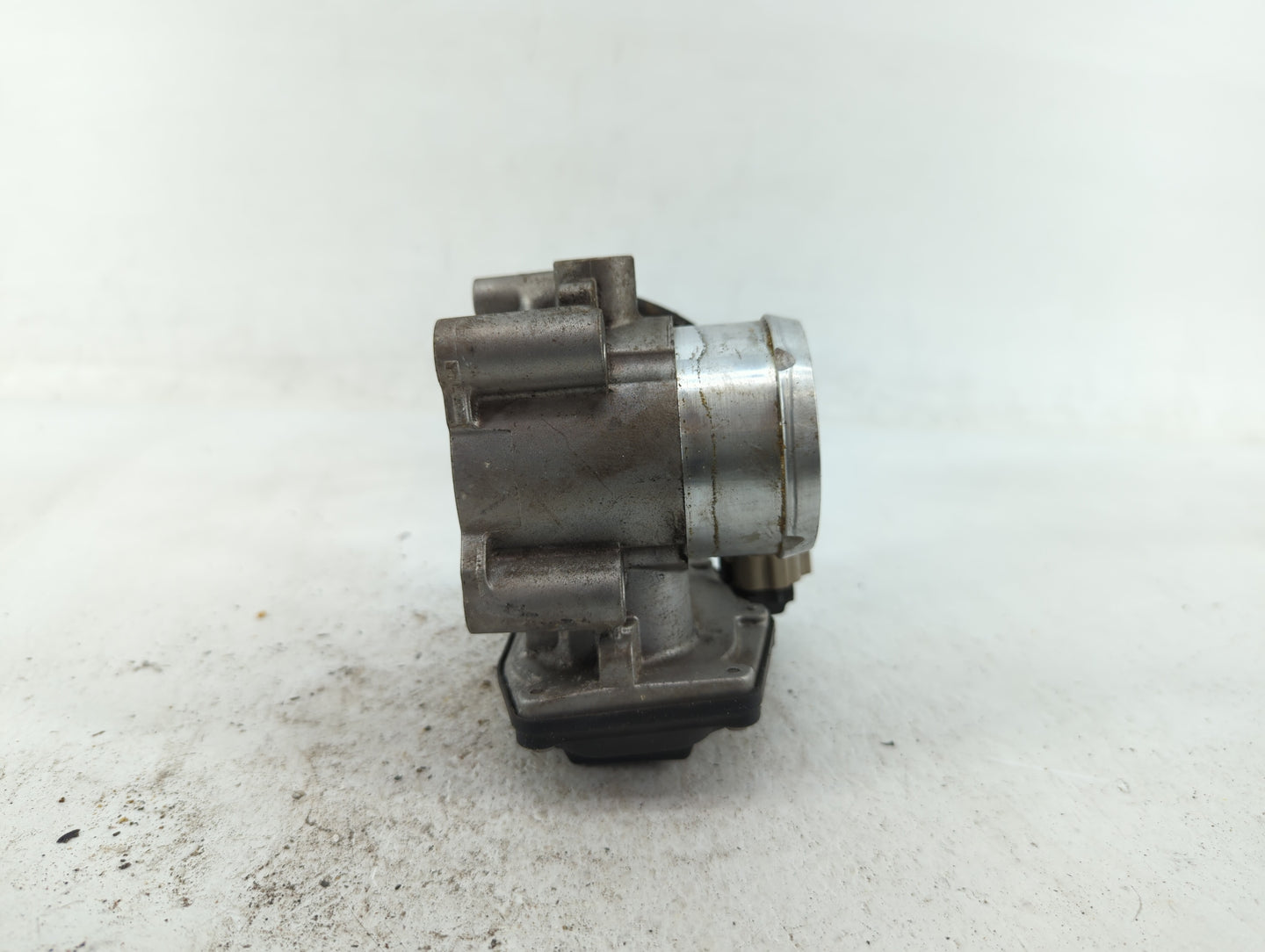 2014-2020 Ford Fusion Throttle Body P/N:DS7G-9F991-BB DS7G-9F991-CA Fits Fits 2014 2015 2016 2017 2018 2019 2020 OEM Used Au