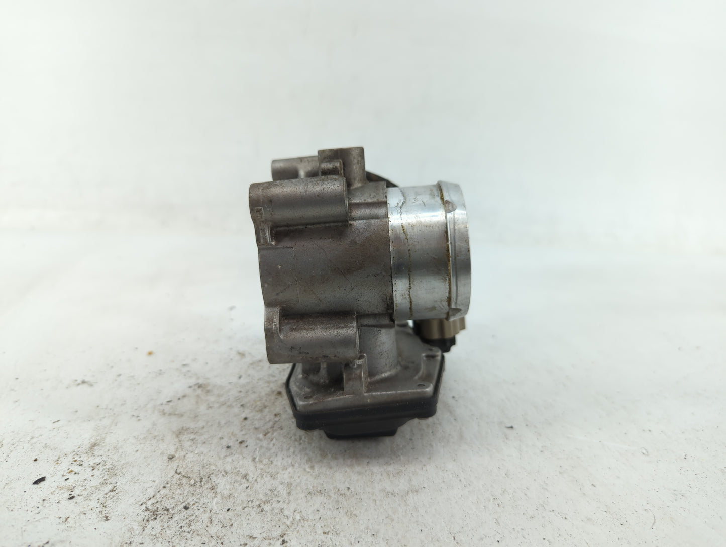 2014-2020 Ford Fusion Throttle Body P/N:DS7G-9F991-BB DS7G-9F991-CA Fits Fits 2014 2015 2016 2017 2018 2019 2020 OEM Used Au