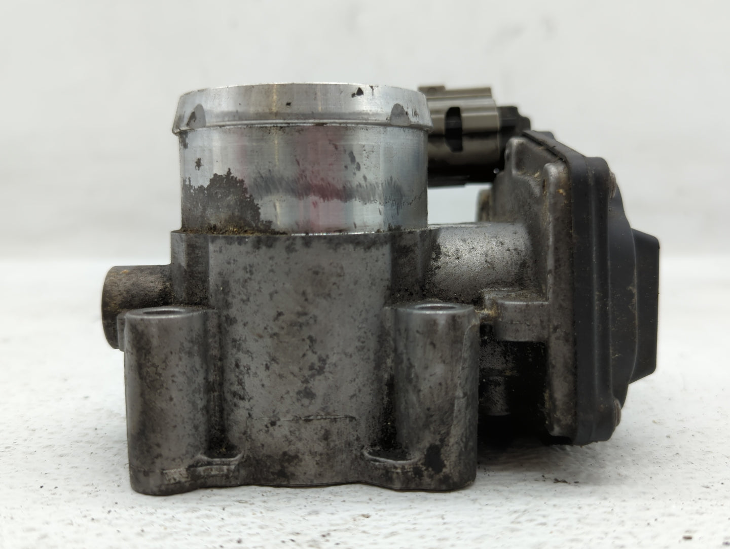 2014-2020 Ford Fusion Throttle Body P/N:DS7G-9F991-BB DS7G-9F991-CA Fits Fits 2014 2015 2016 2017 2018 2019 2020 OEM Used Au